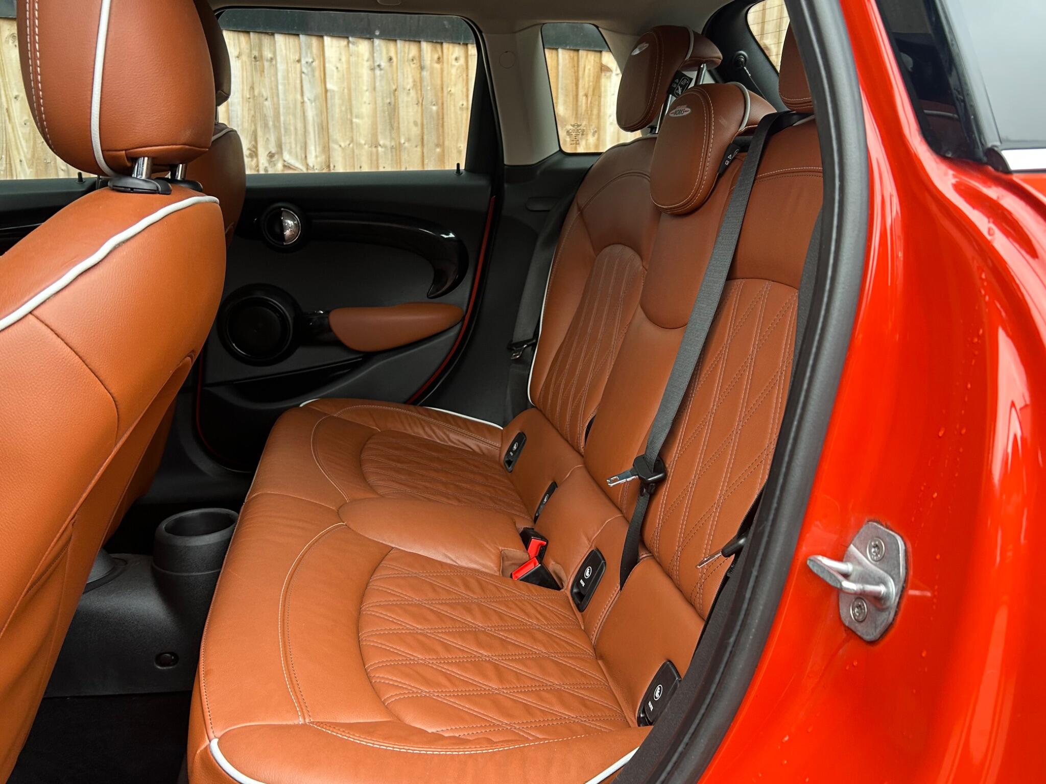 Mini Hatch view 30