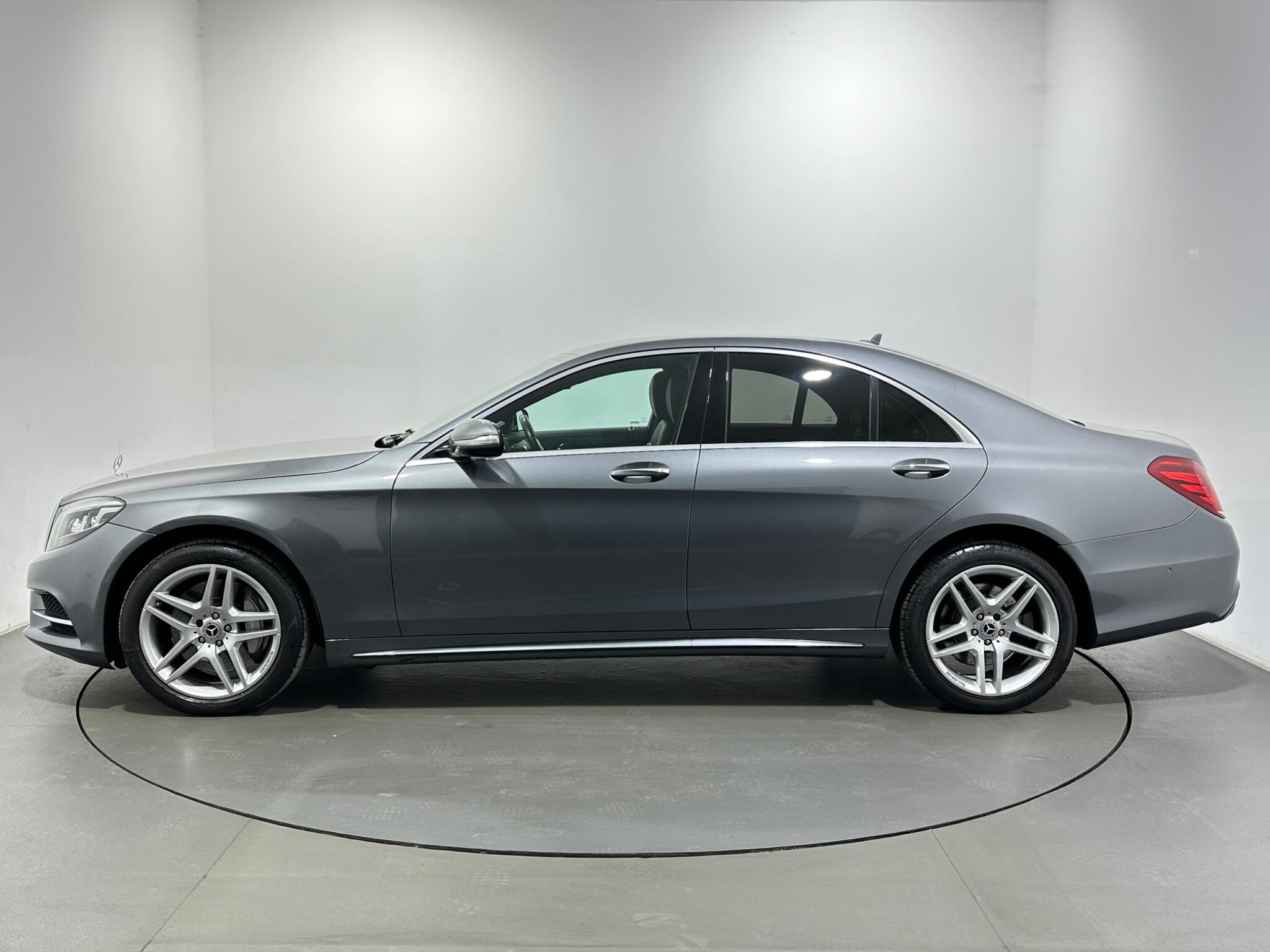Mercedes-Benz S-Class view 5