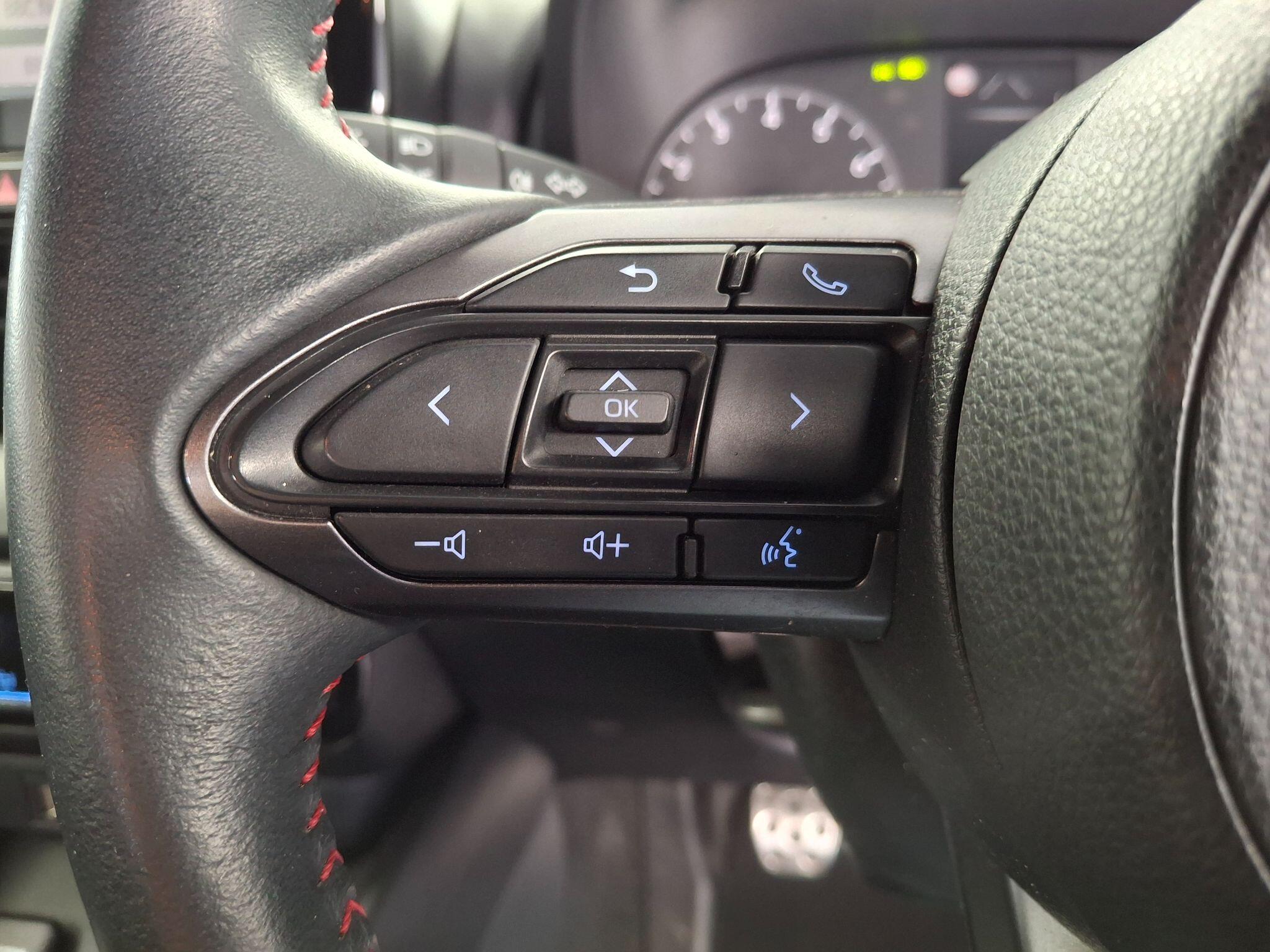 Toyota Yaris view 13