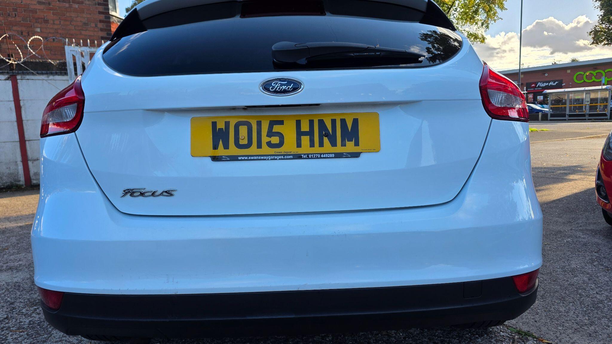 Ford Focus view 10