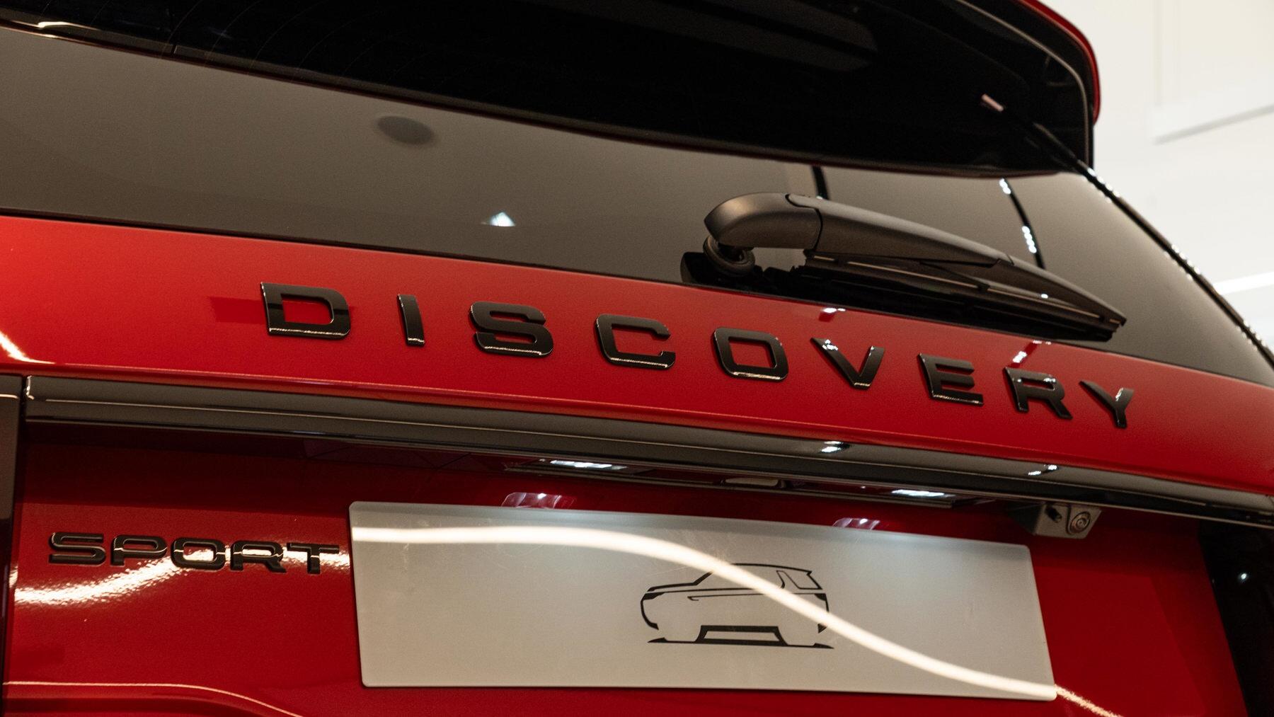 Land Rover Discovery Sport view 56