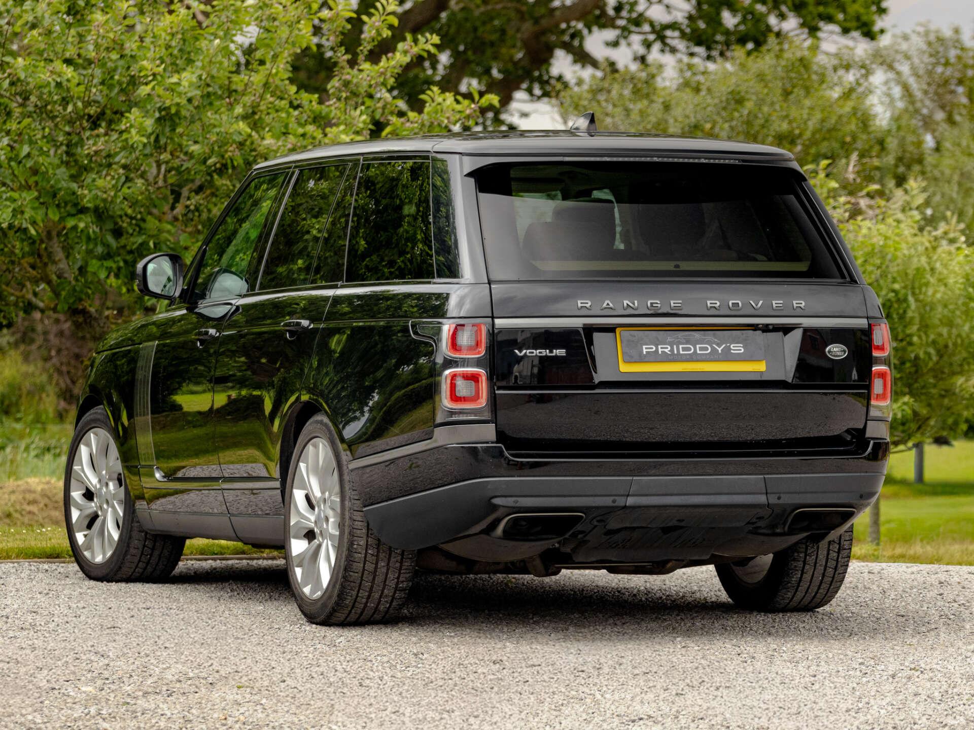 Land Rover Range Rover view 2