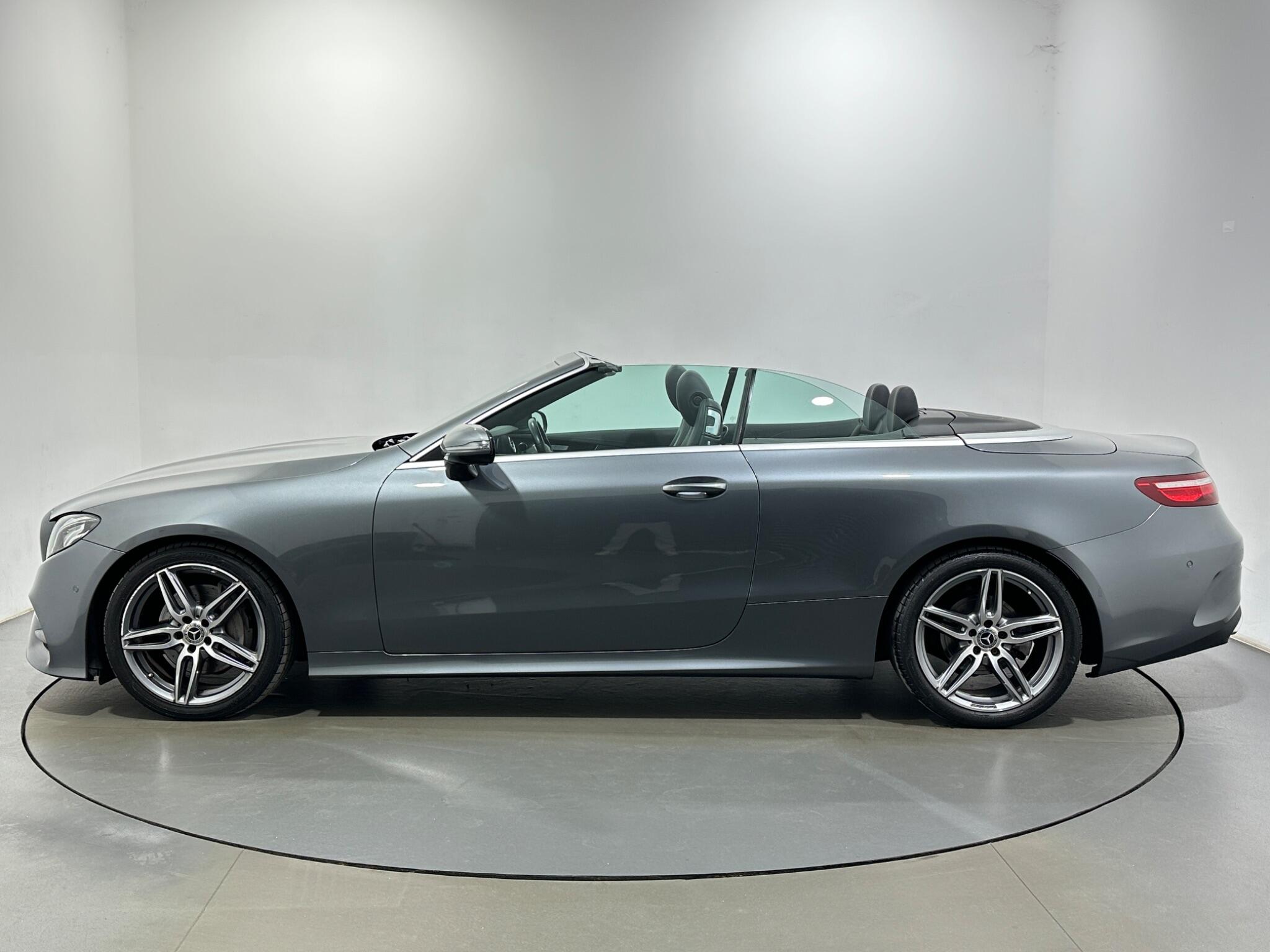 Mercedes-Benz E-Class view 5