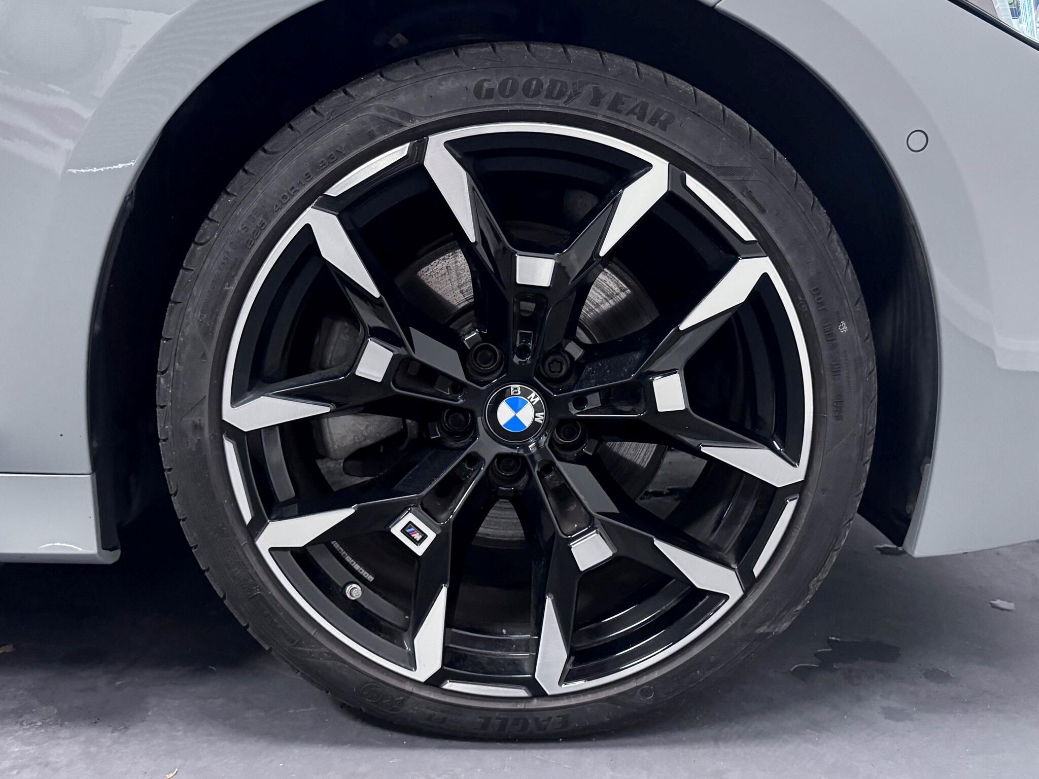 BMW 3 Series view 59
