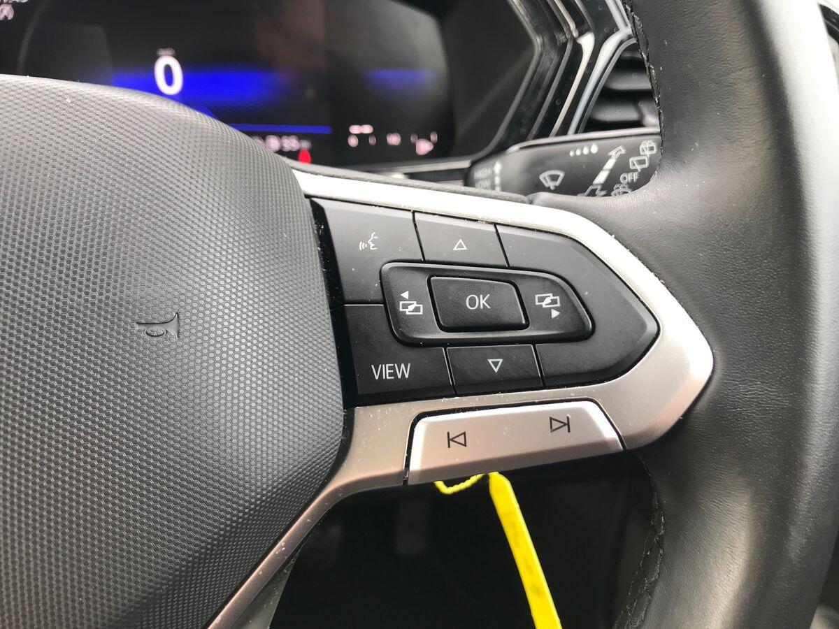 Volkswagen T-Cross view 24