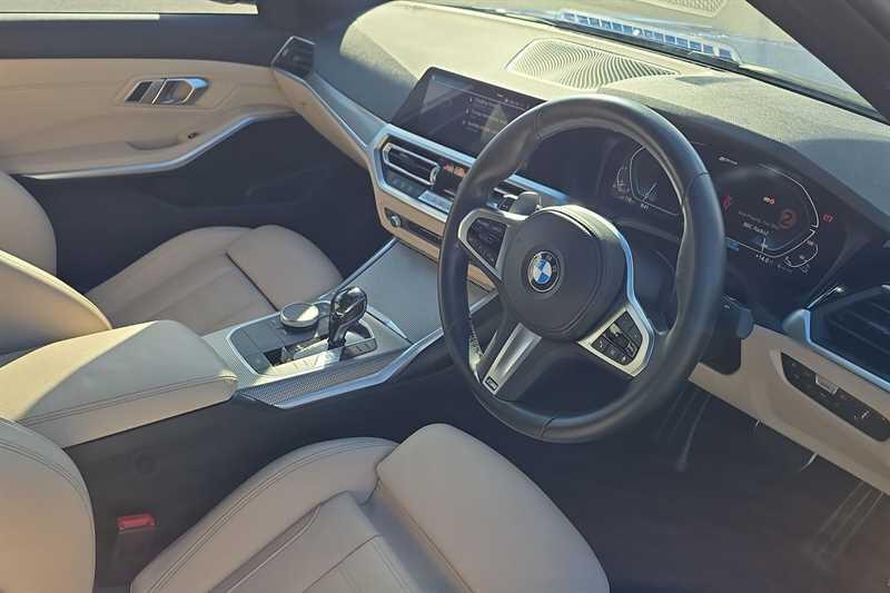 BMW 3 Series view 10