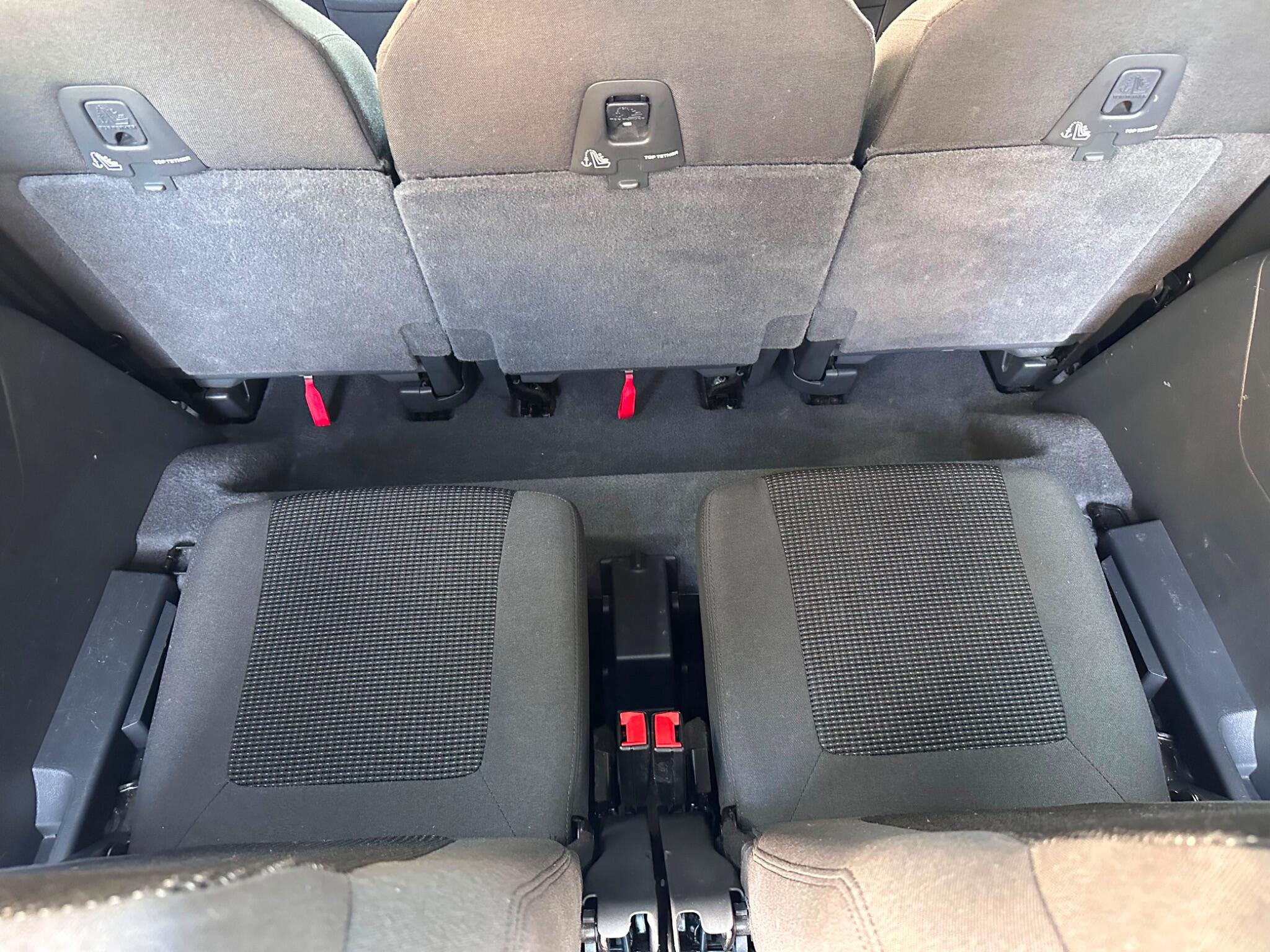 Peugeot 5008 view 25