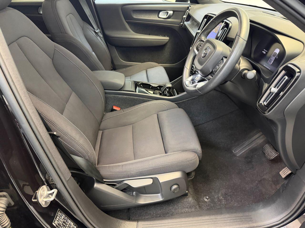 Volvo C40 view 45