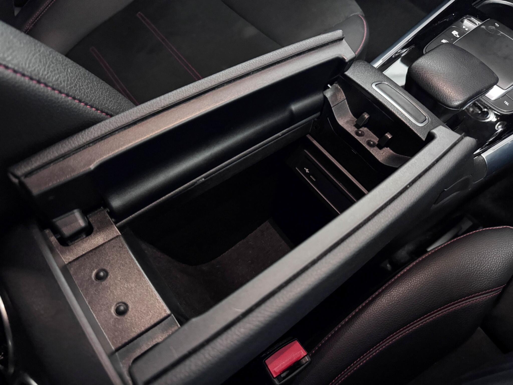 Mercedes-Benz Eqa view 35