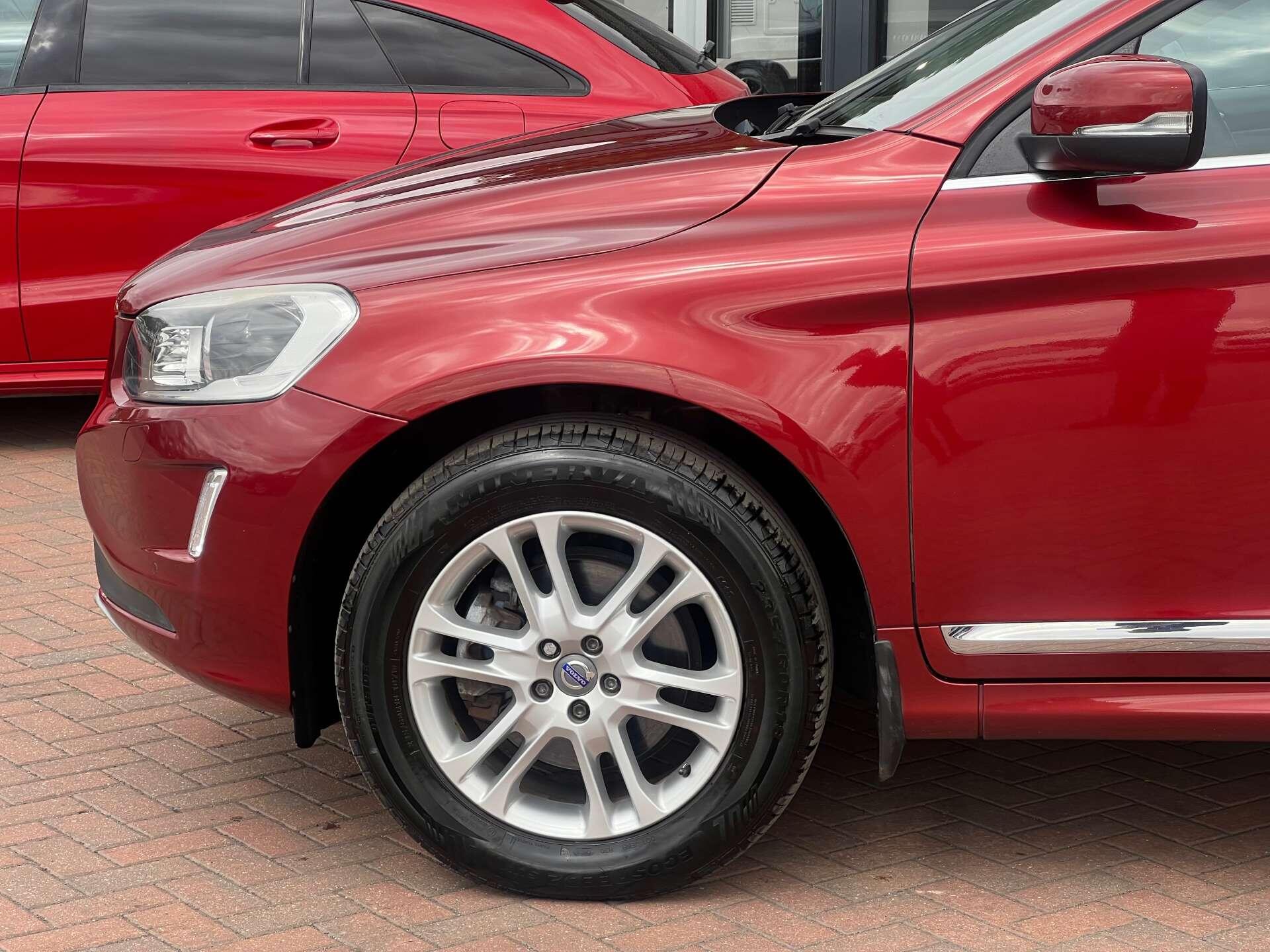 Volvo XC60 view 14