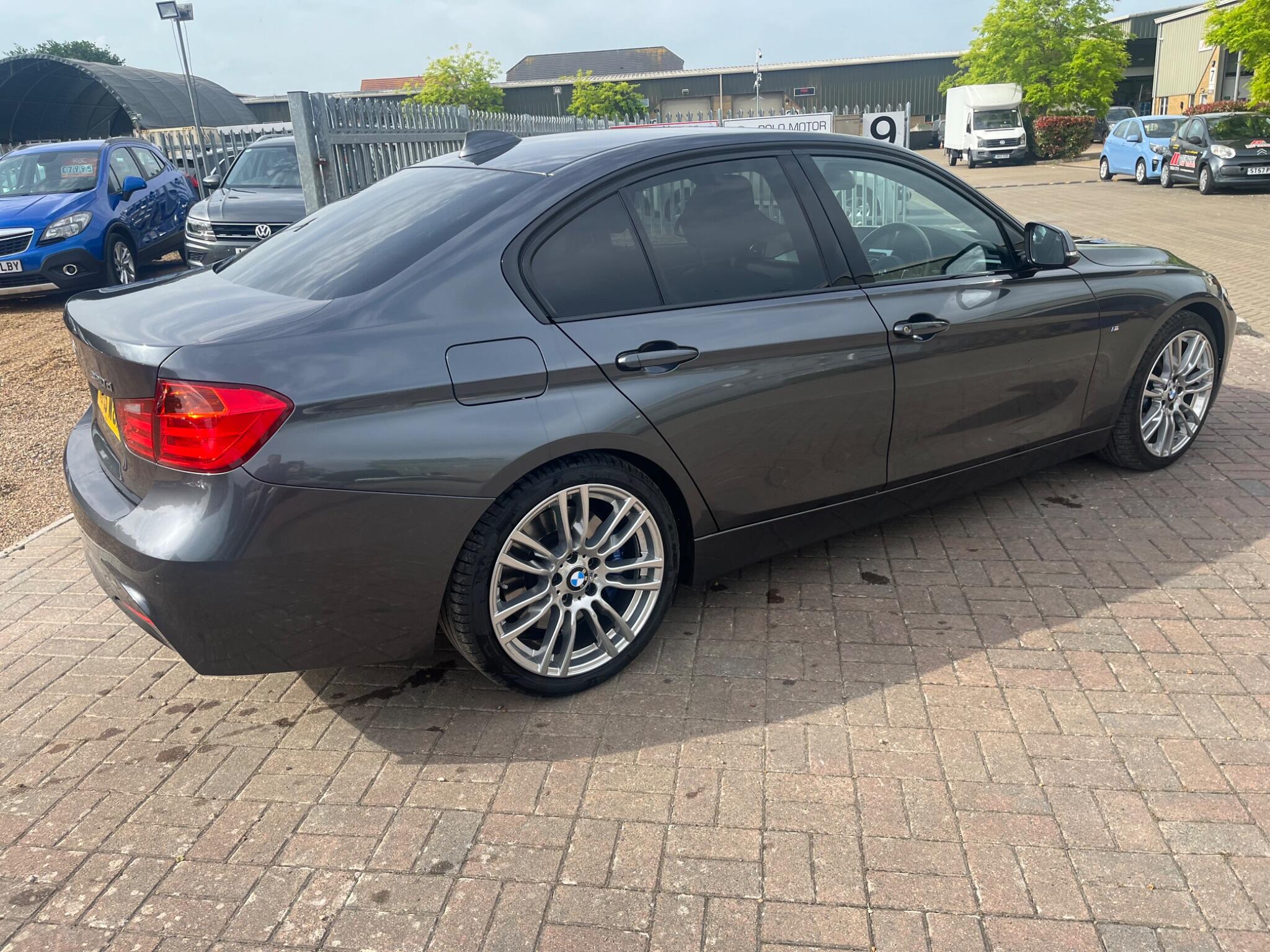 BMW 3 Series view 34