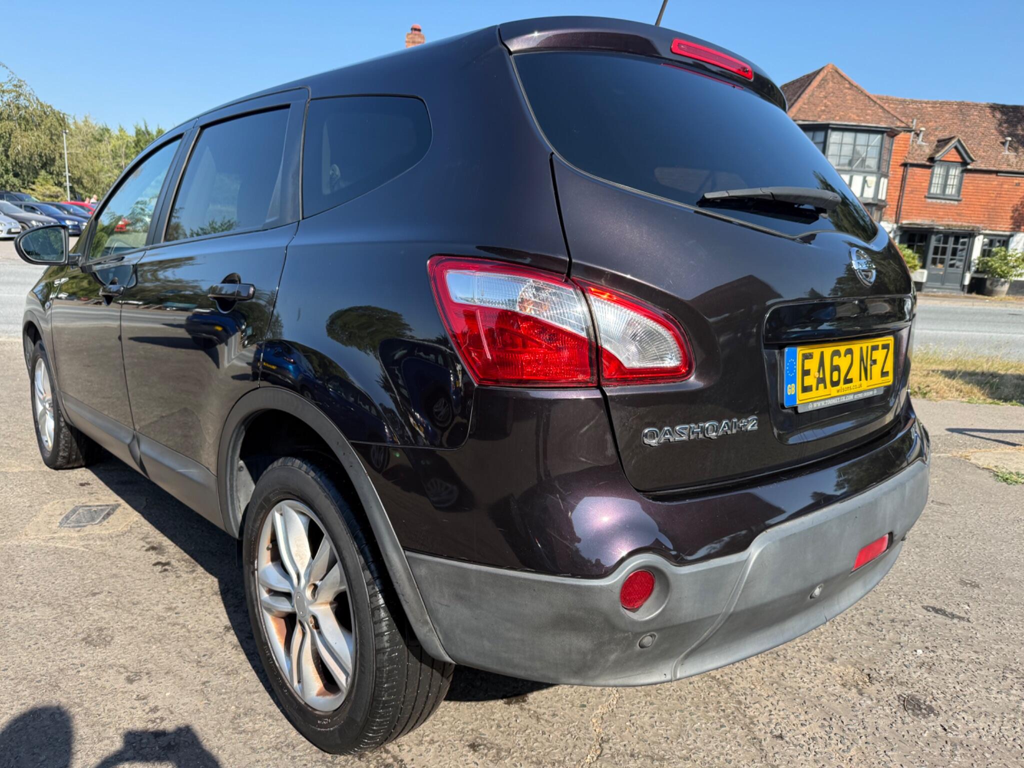 Nissan Qashqai+2 view 4