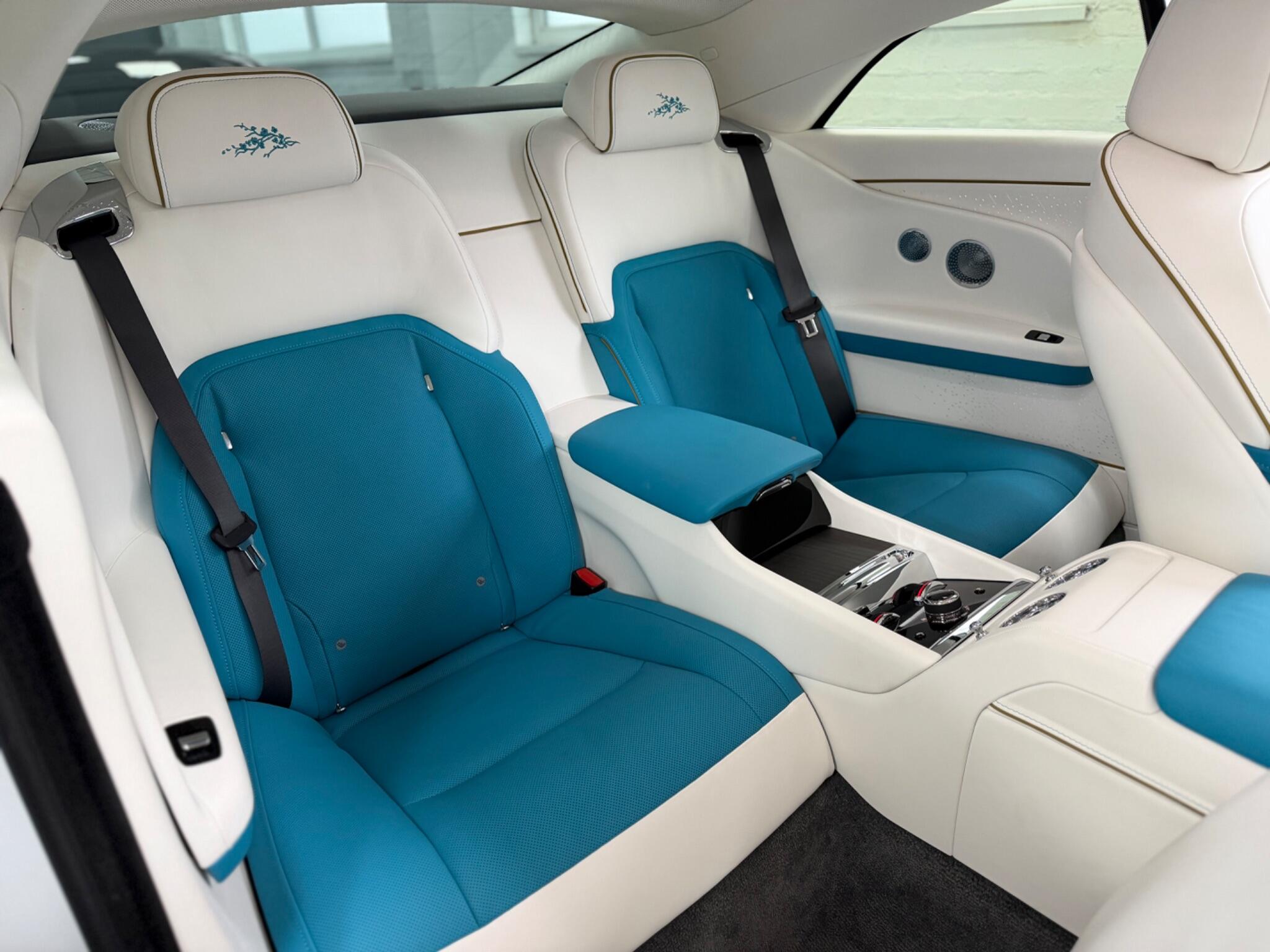 Rolls-Royce Spectre view 32