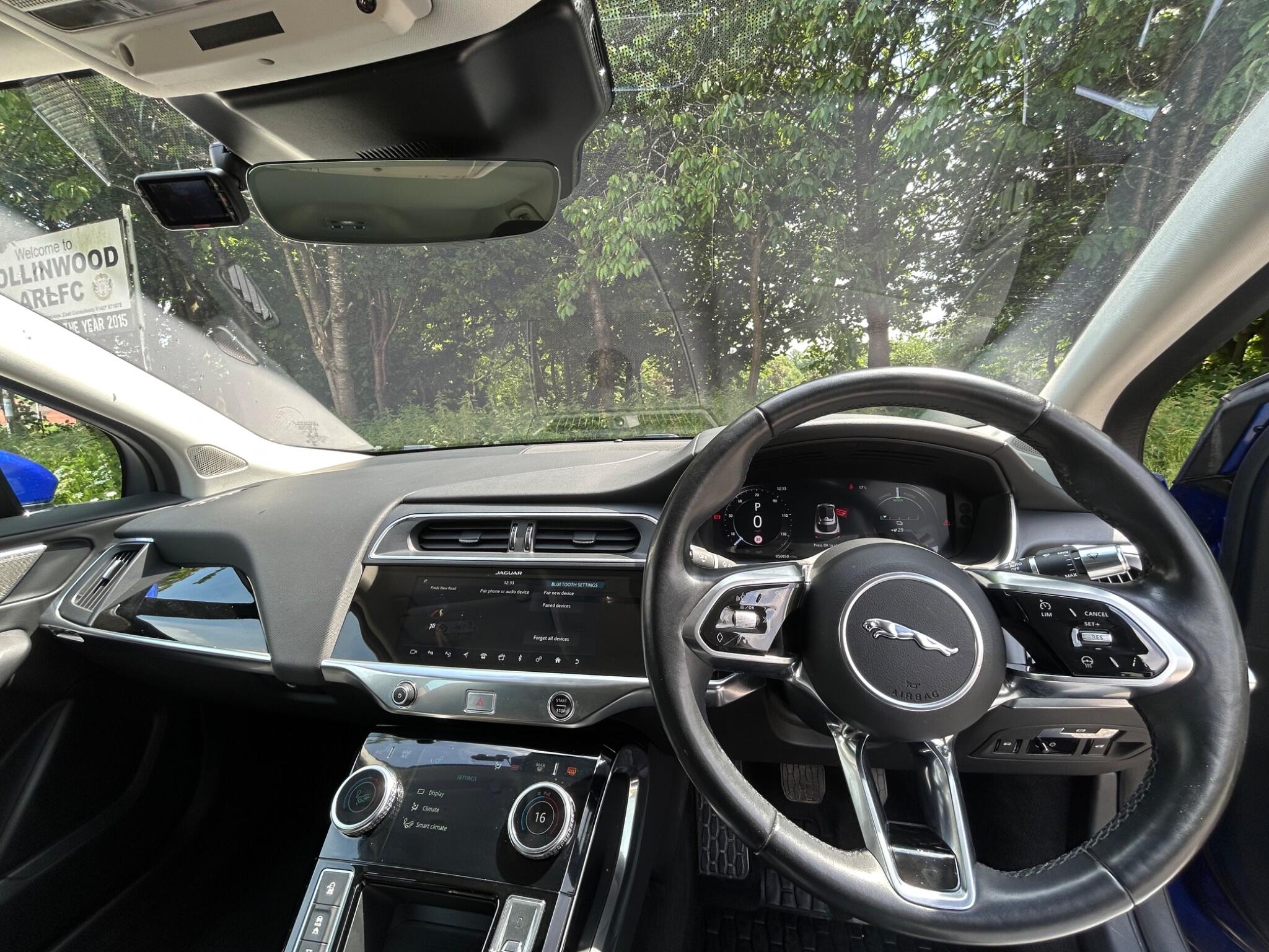 Jaguar I-Pace view 33