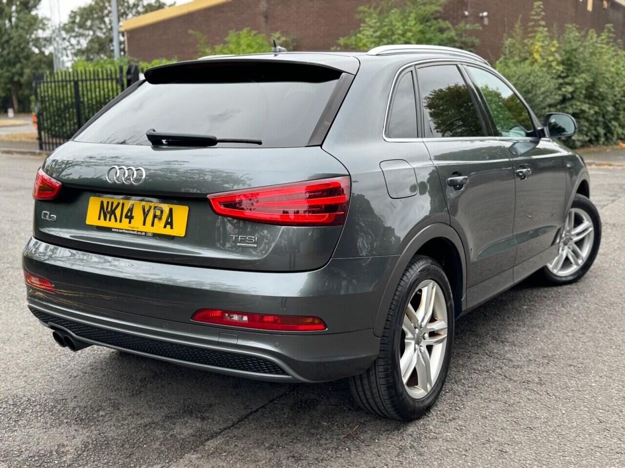Audi Q3 view 3