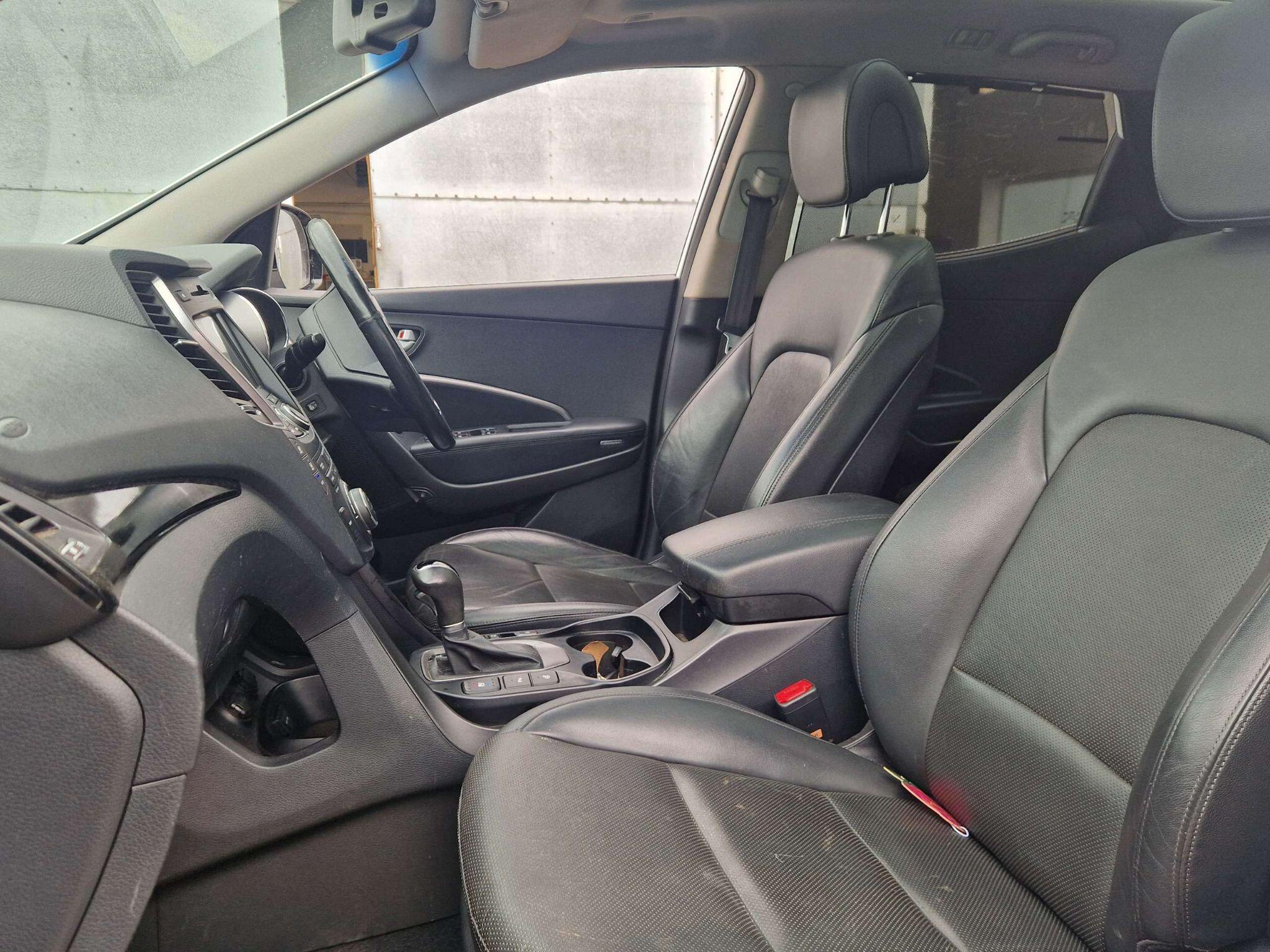 Hyundai Santa FE view 24