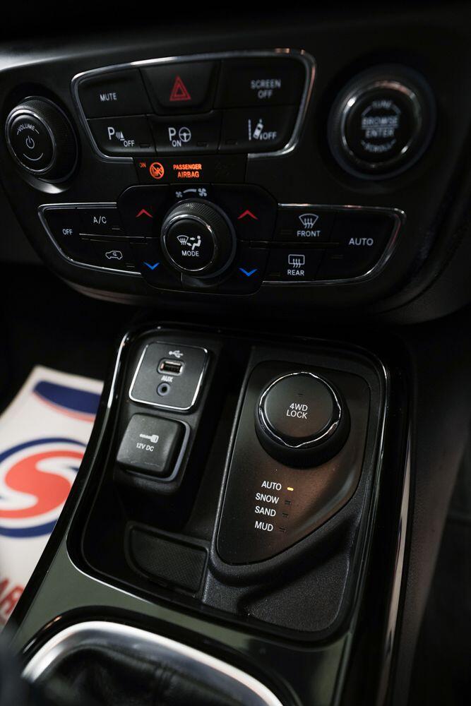Jeep Compass view 18