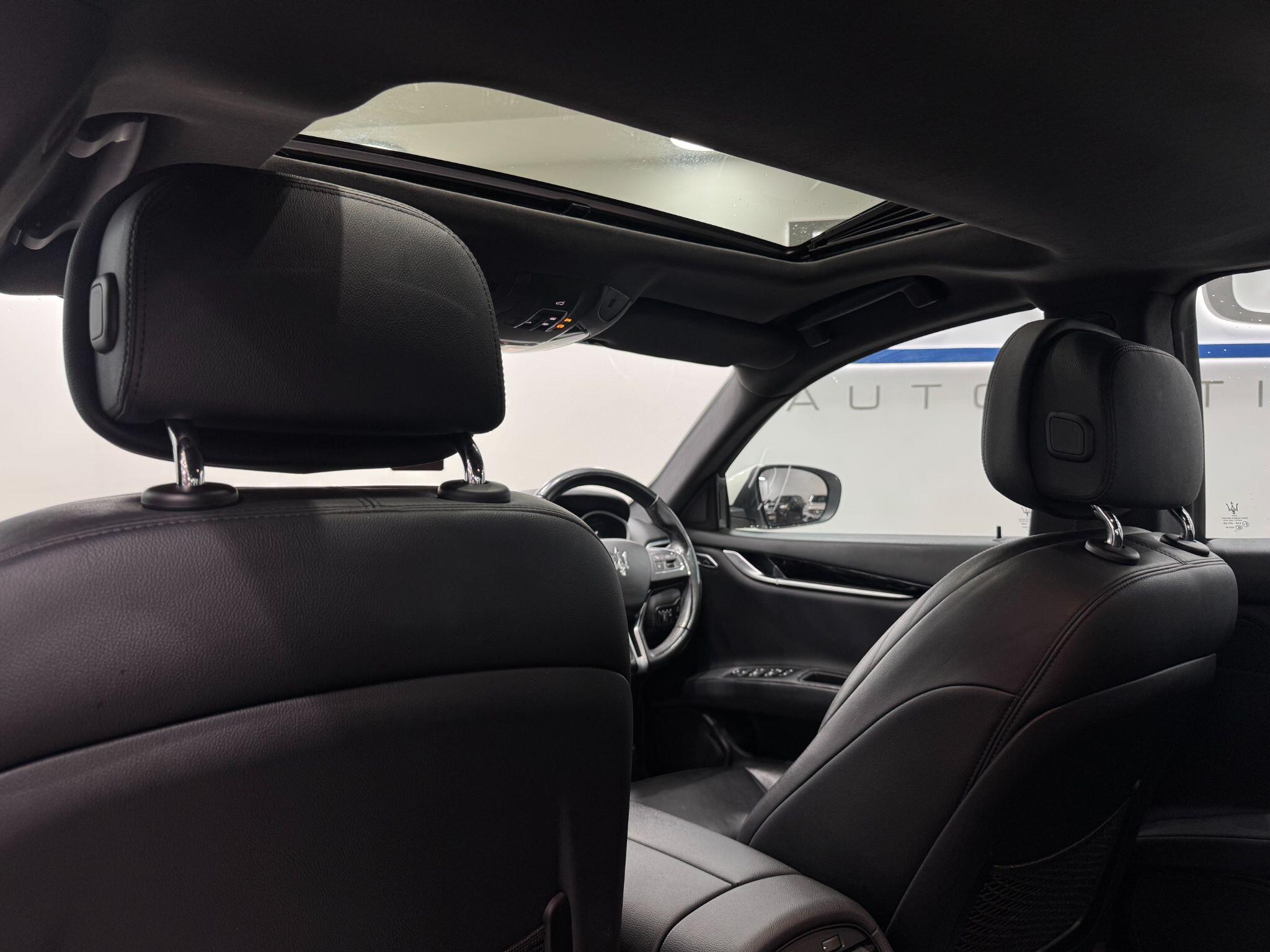 Maserati Ghibli view 43