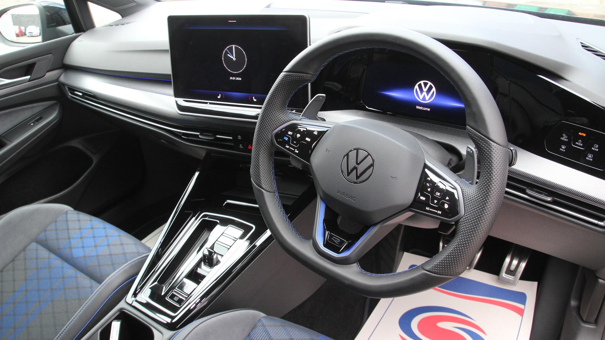 Volkswagen Golf view 15