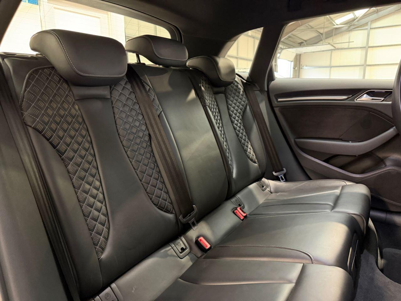 Audi RS3 view 20