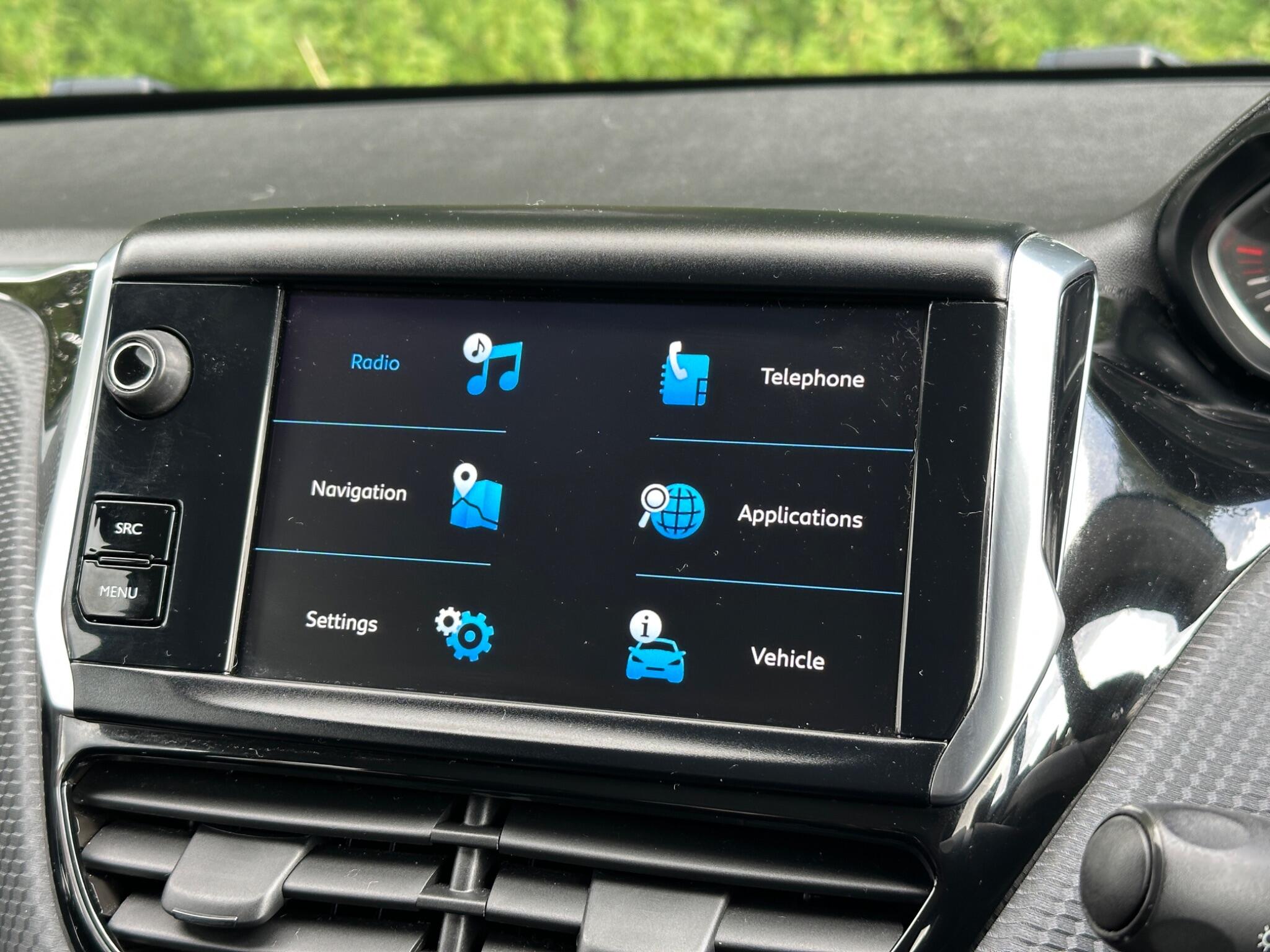 Peugeot 208 view 31