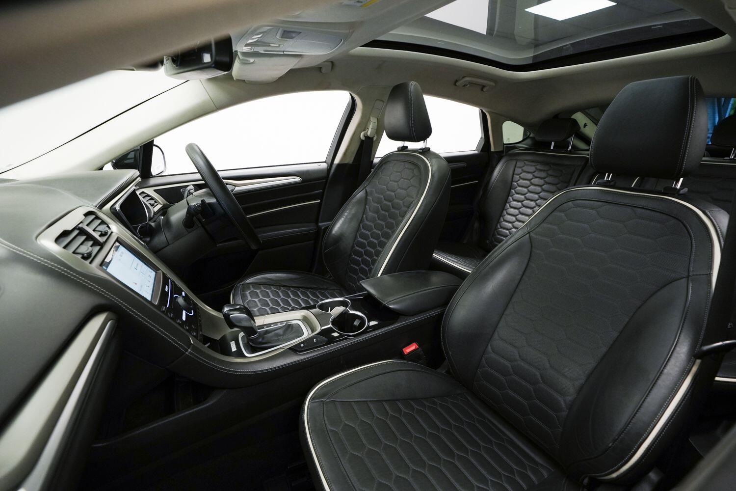 Ford Mondeo view 27