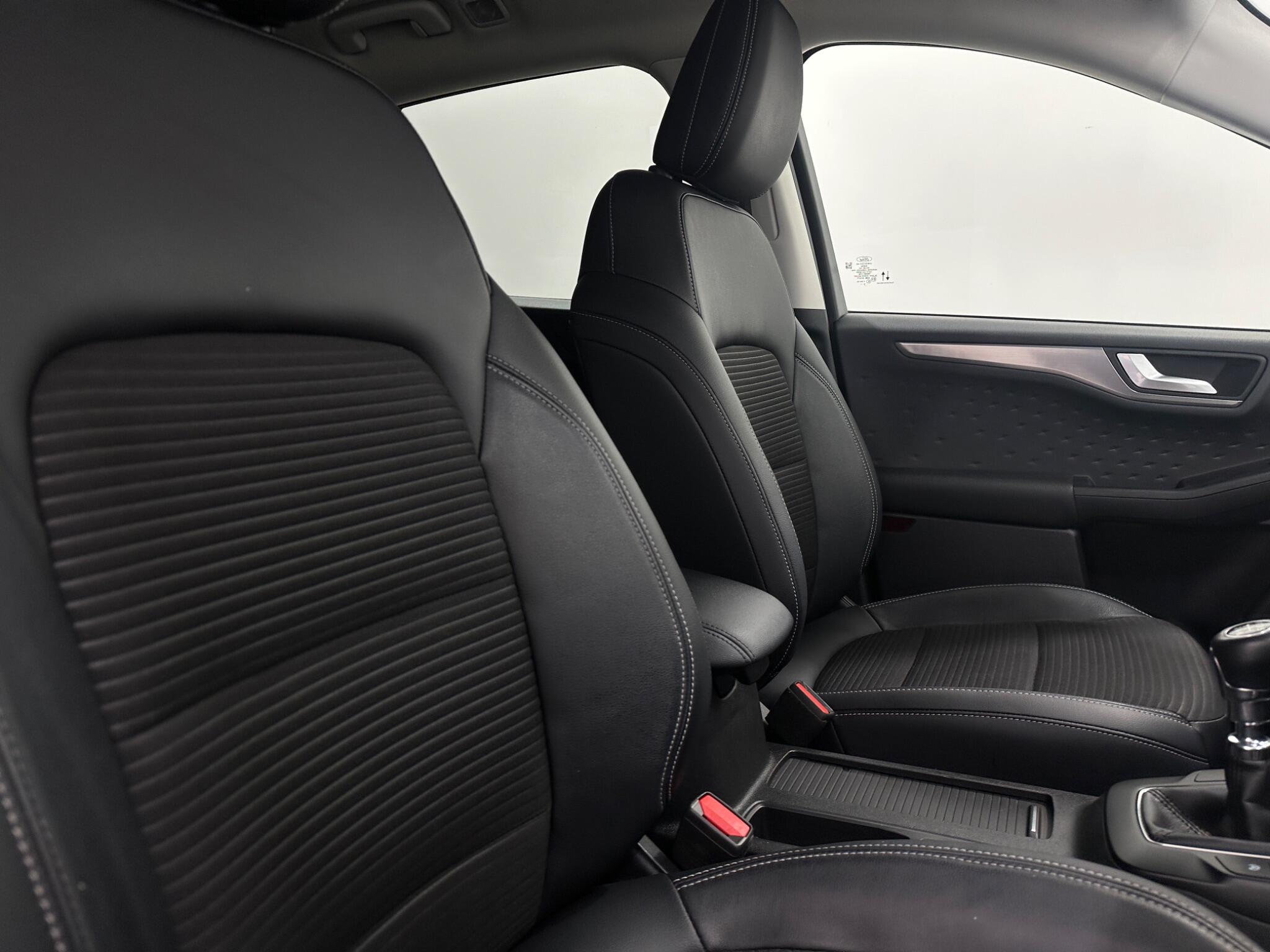 Ford Kuga view 31