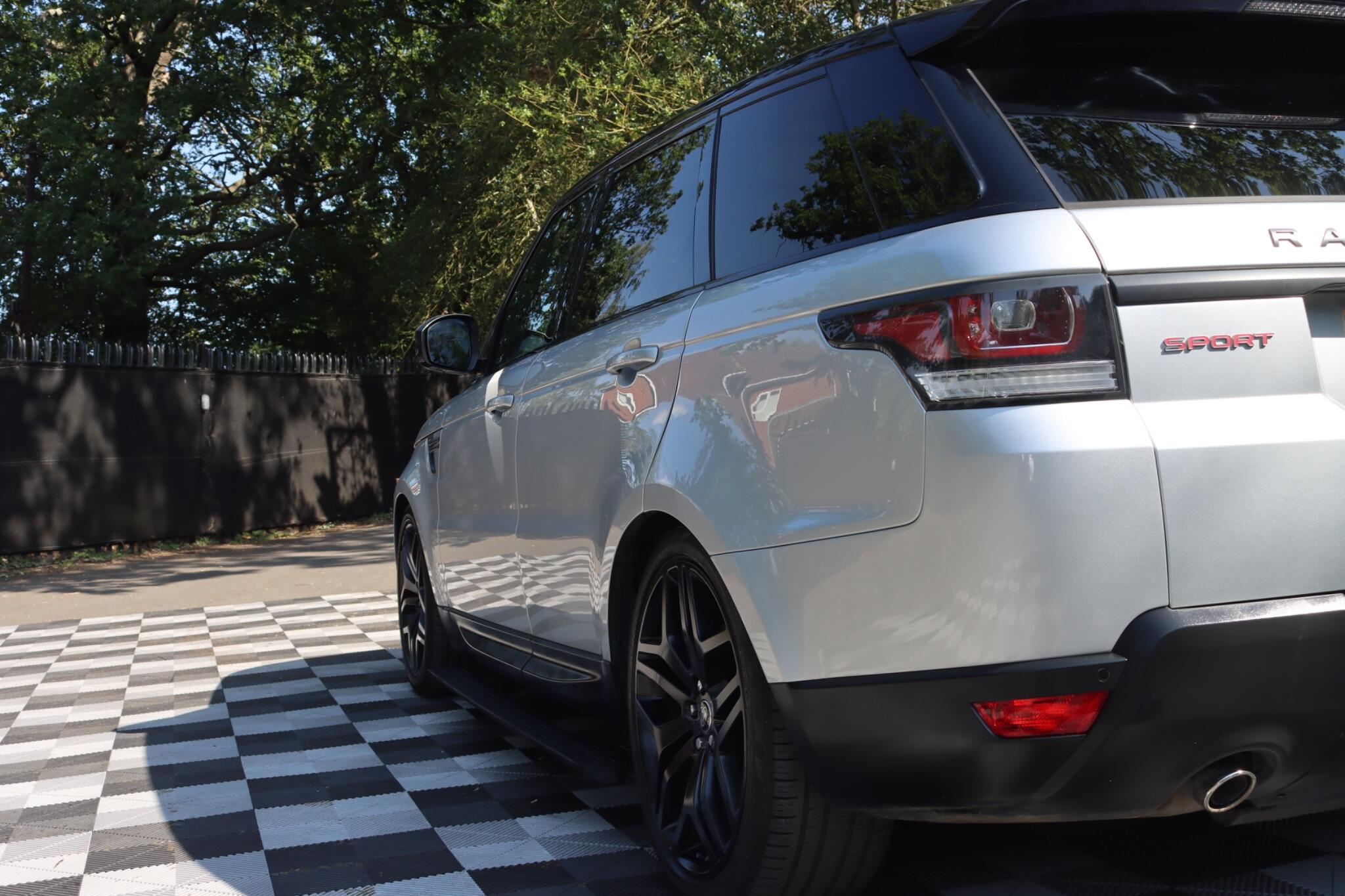 Land Rover Range Rover Sport view 16