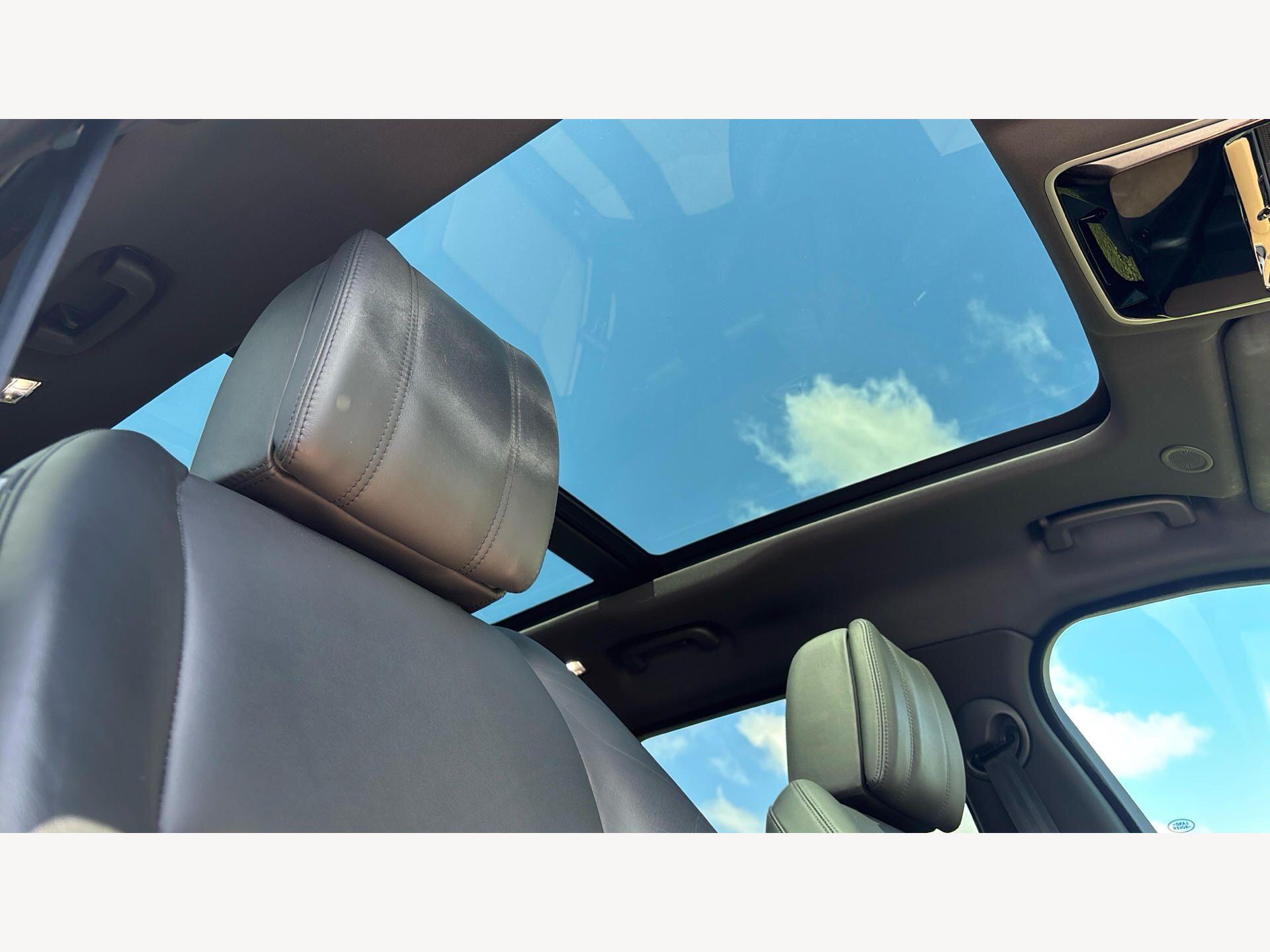 Land Rover Range Rover Velar view 24