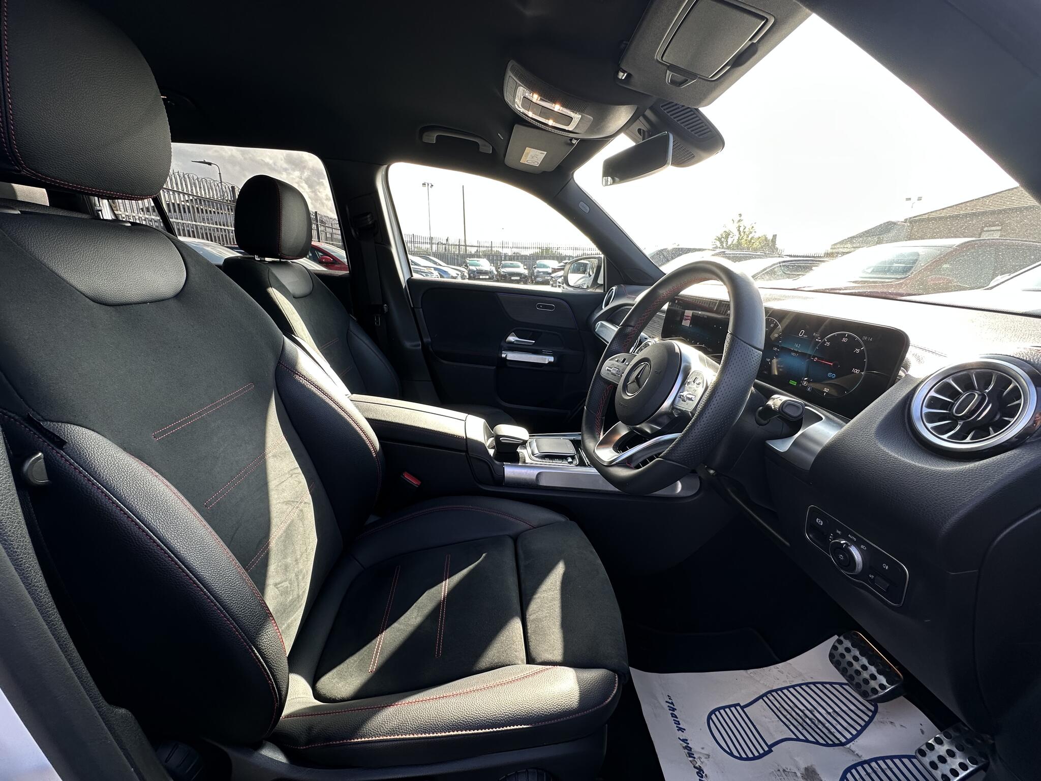 Mercedes-Benz EQB view 13