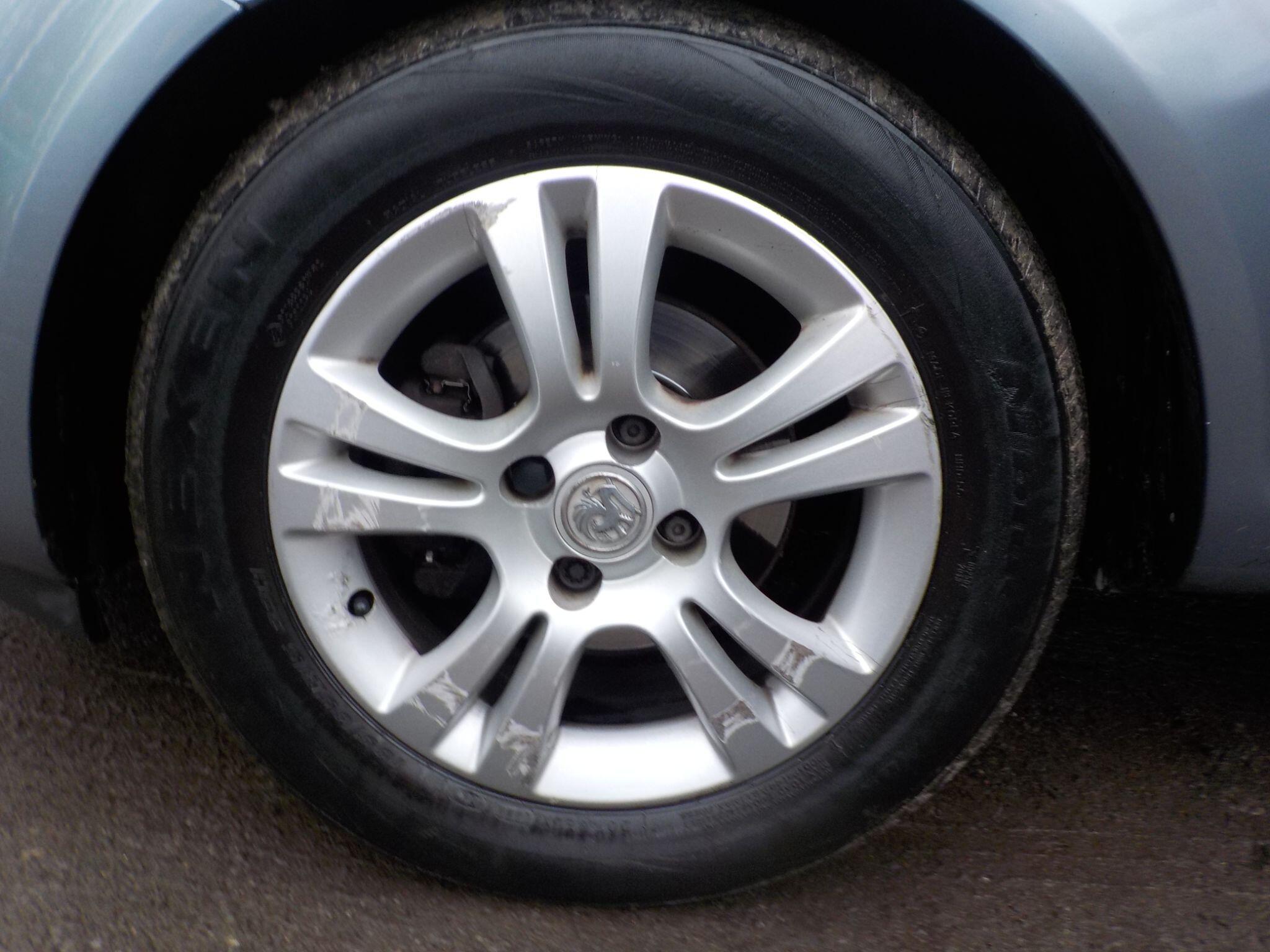 Vauxhall Corsa 1.2i 16v Breeze 3dr