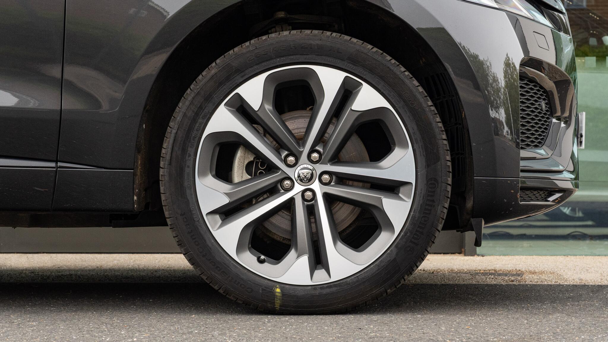 Jaguar F-Pace view 8