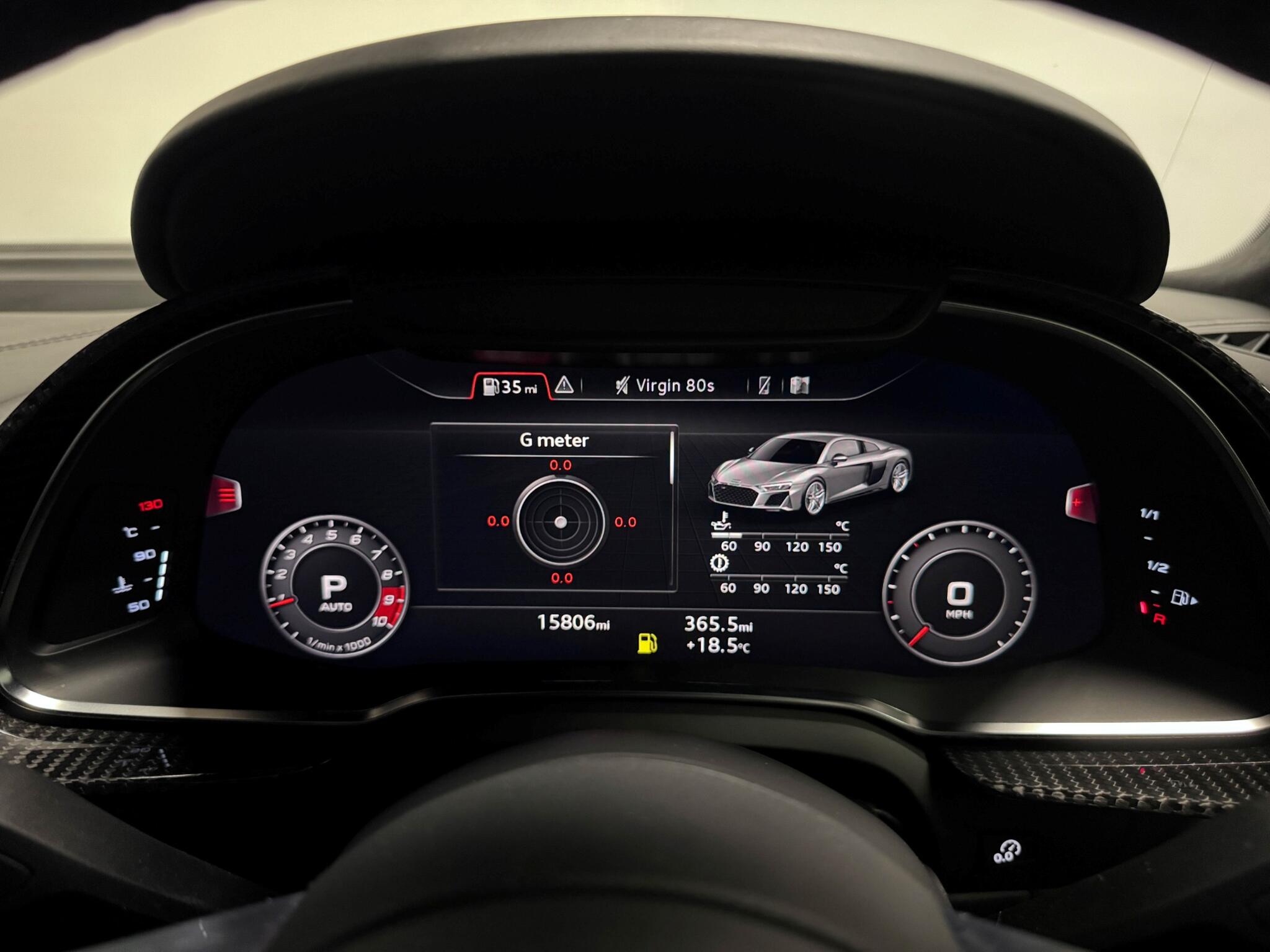 Audi R8 view 11