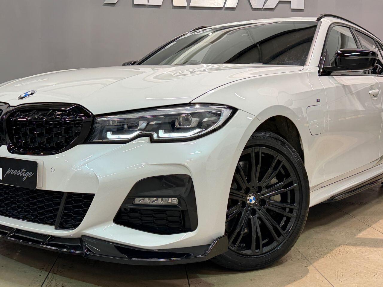 BMW 3 Series view 9
