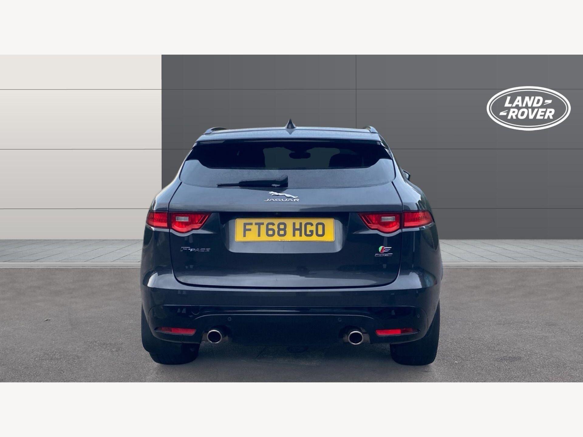 Jaguar F-Pace view 7