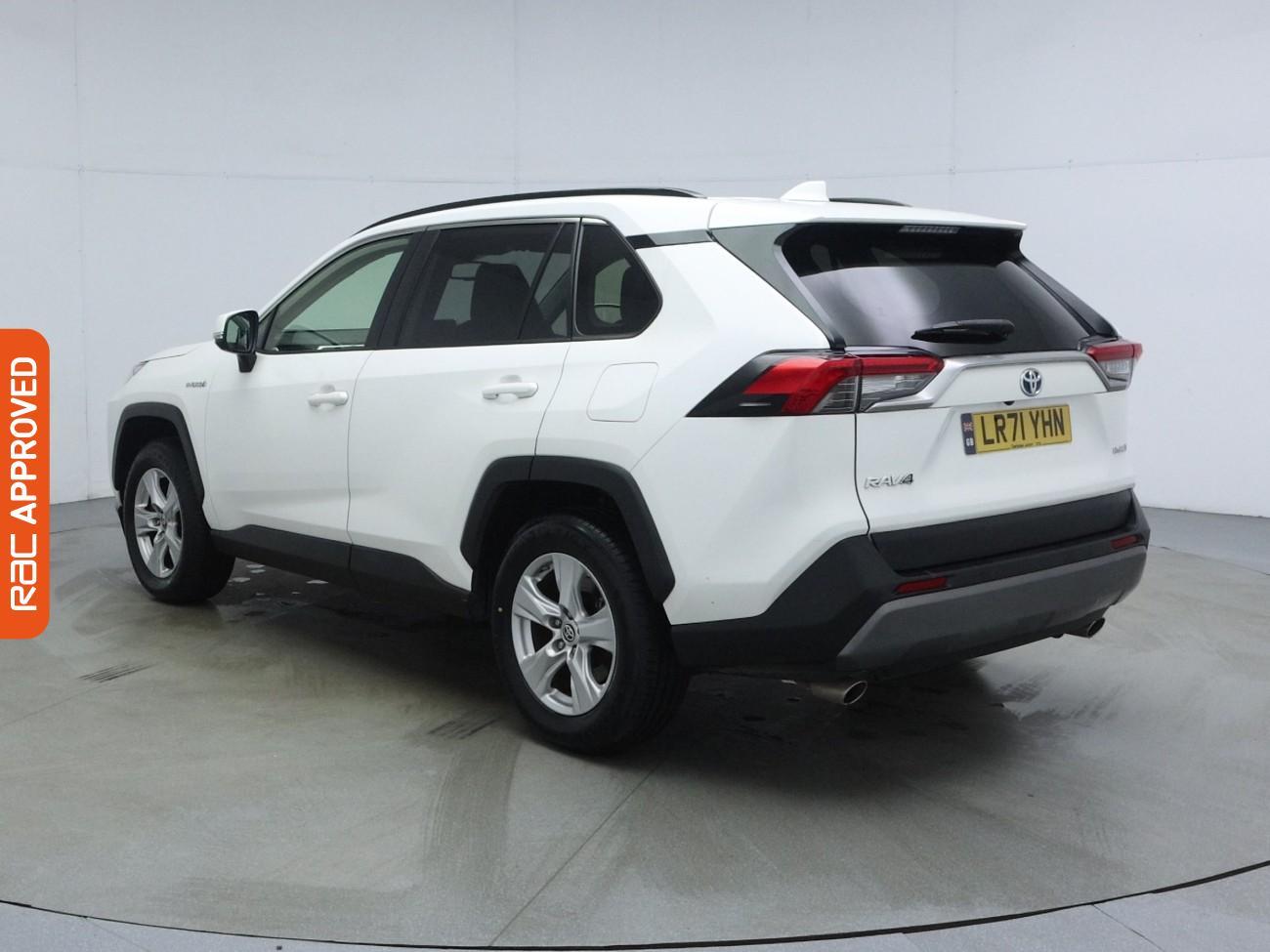 Toyota RAV4 view 4