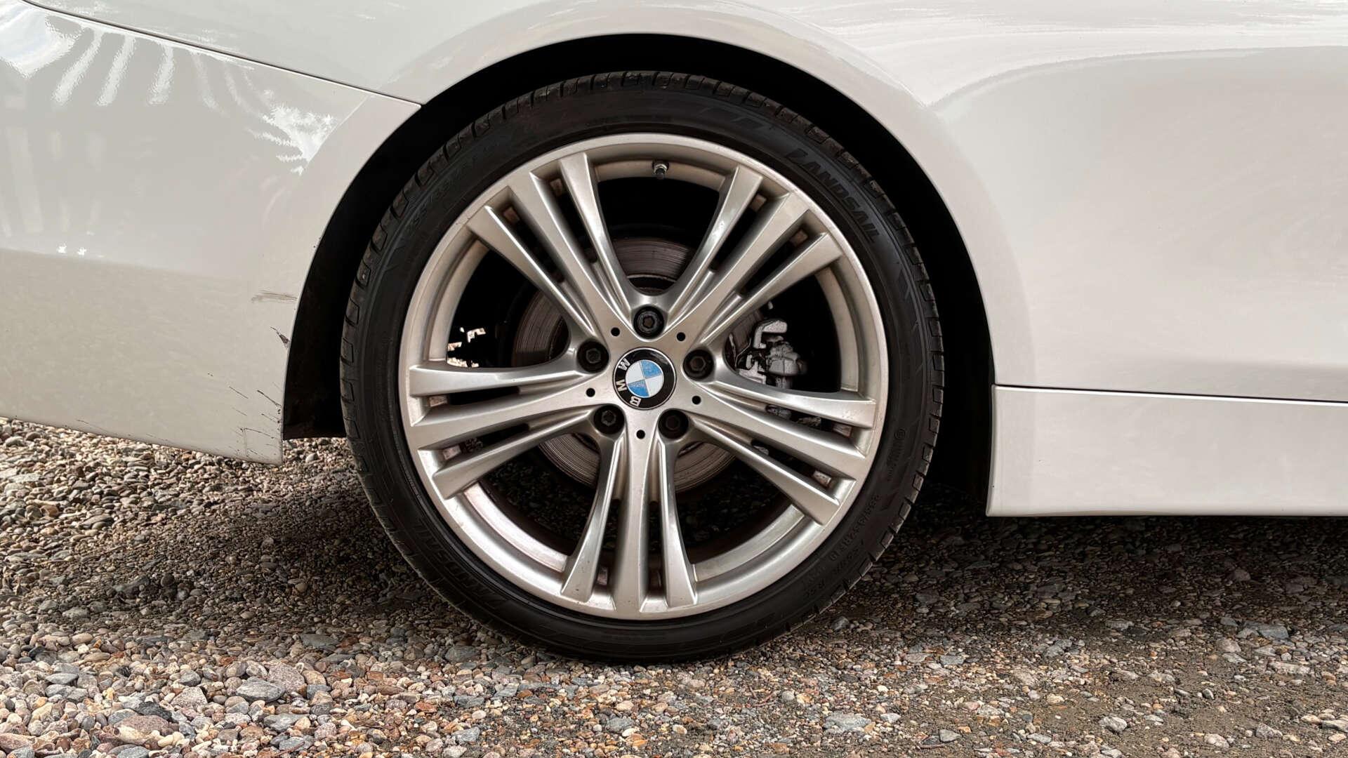 BMW 4 Series view 34