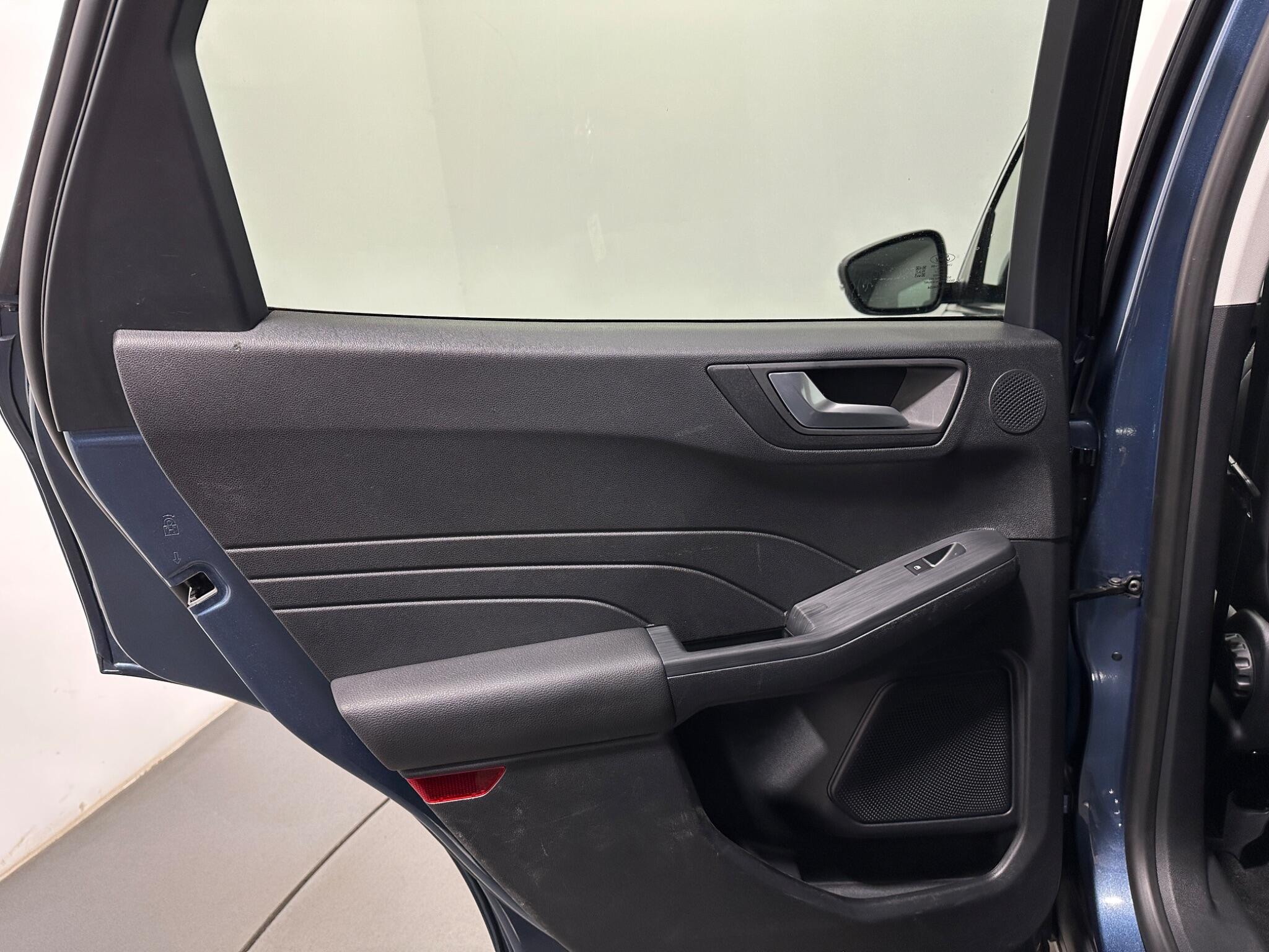 Ford Kuga view 39