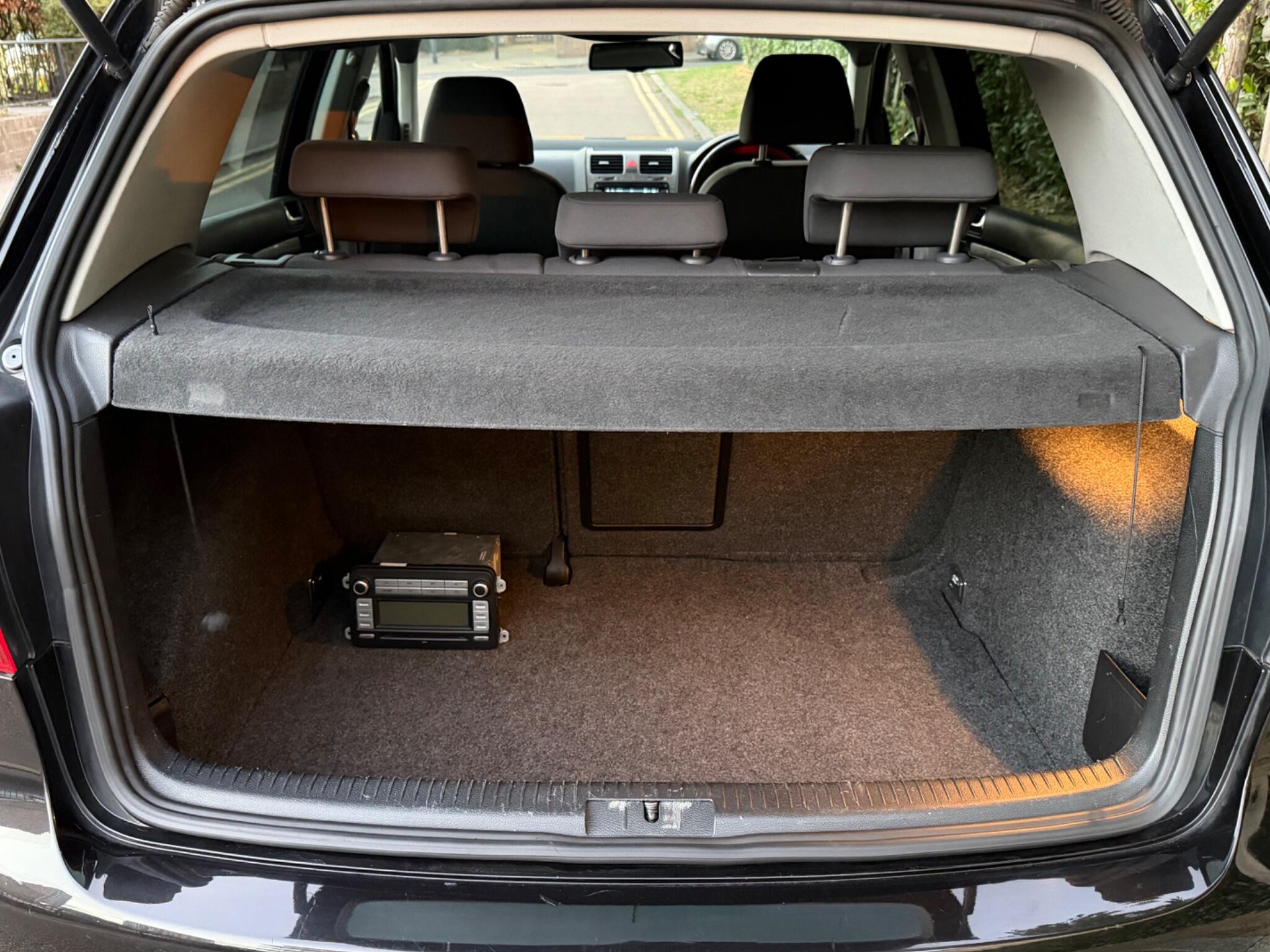 Volkswagen Golf view 28