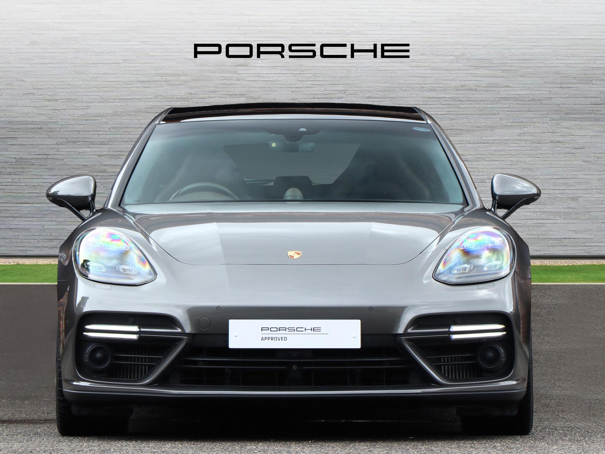 Porsche Panamera view 7