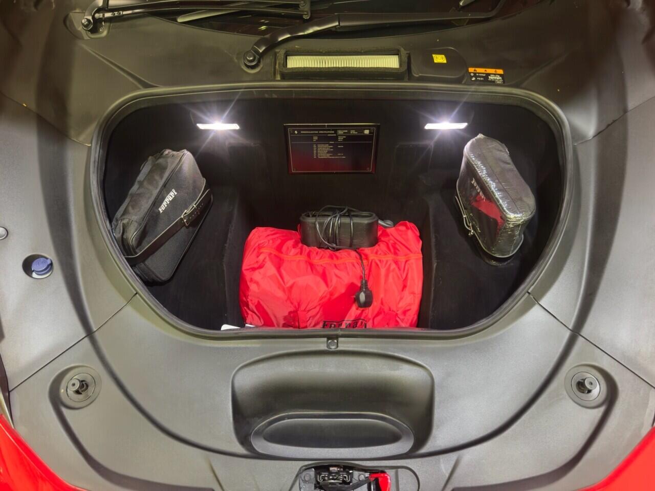 Ferrari F8 Tributo view 34