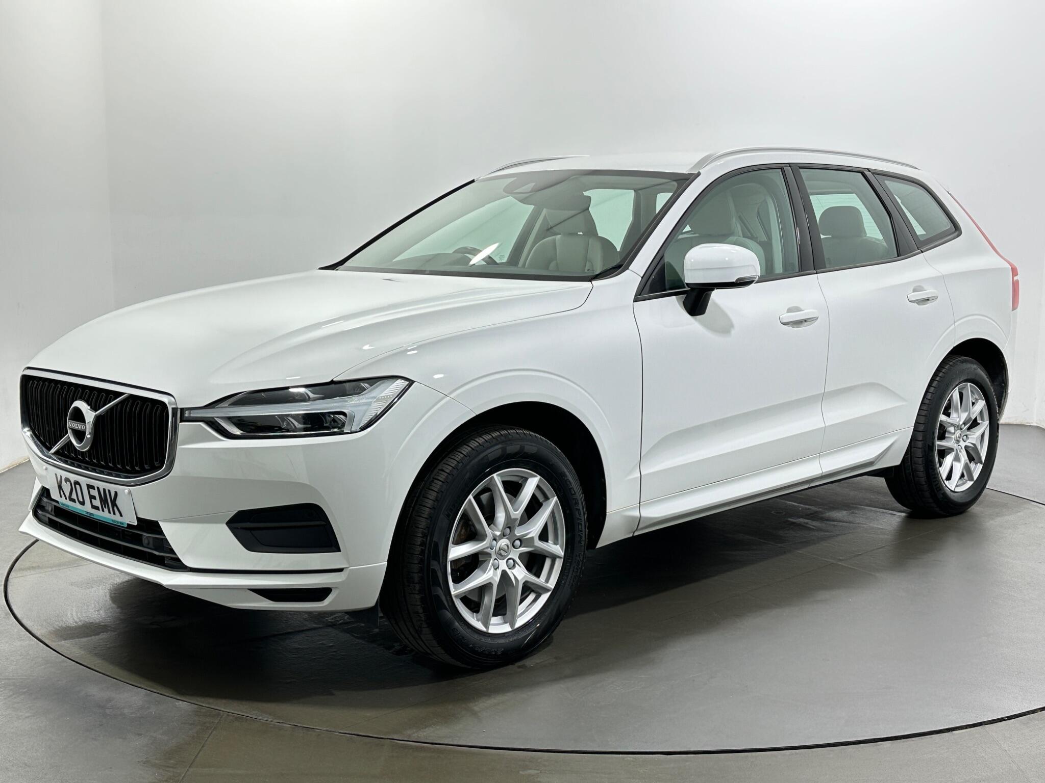 Volvo XC60 view 4