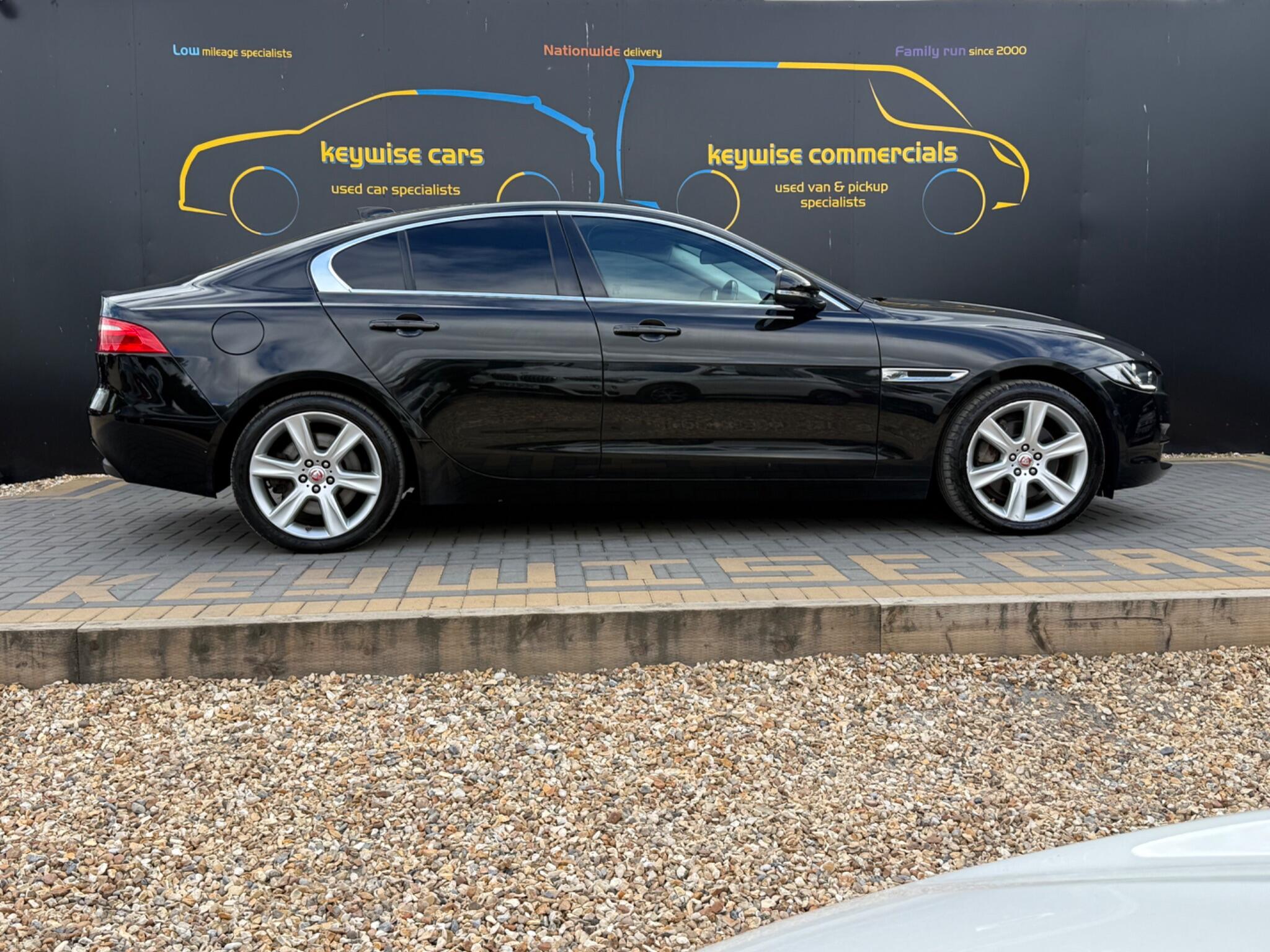 Jaguar Xe view 6