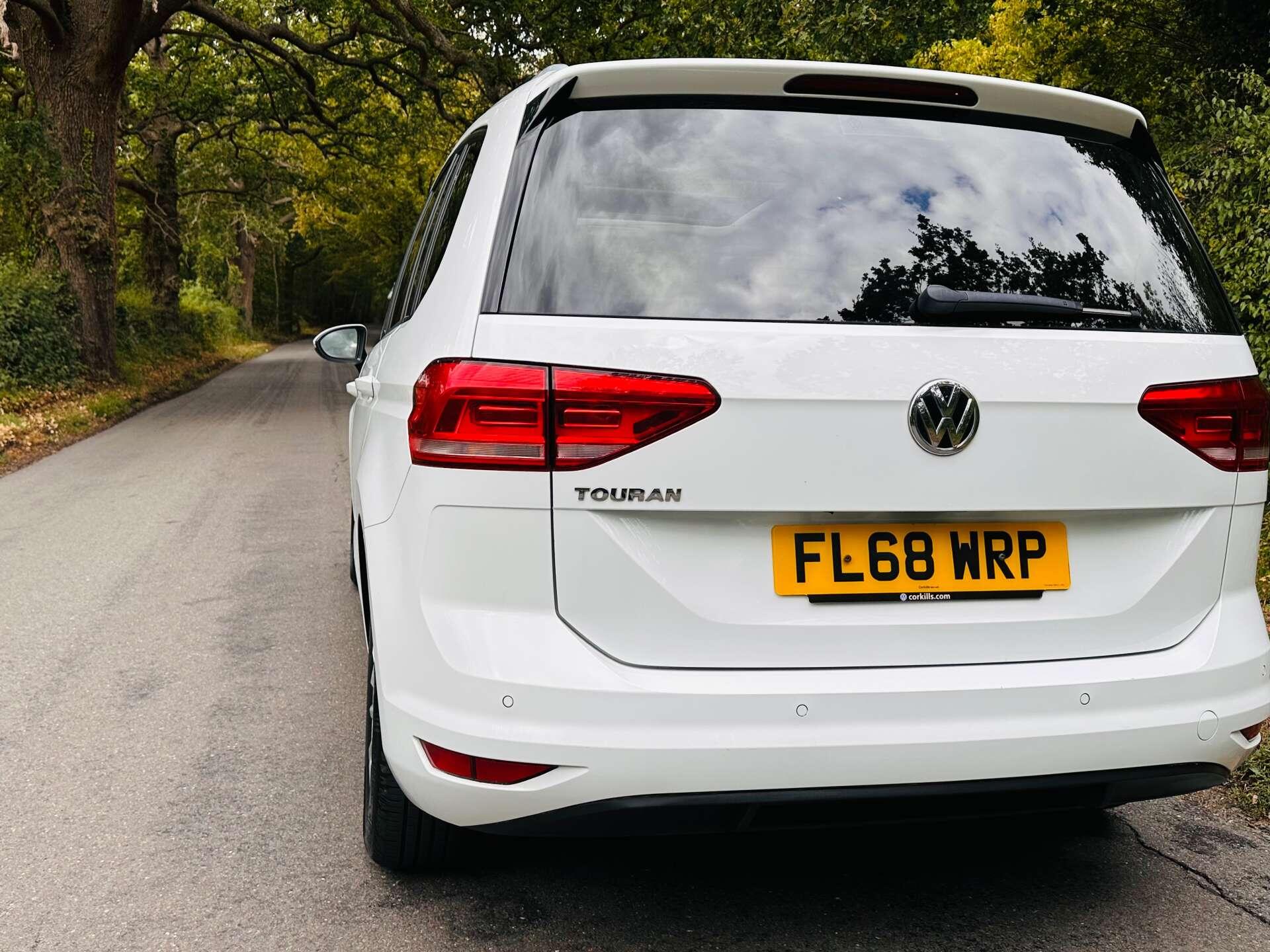 Volkswagen Touran view 39