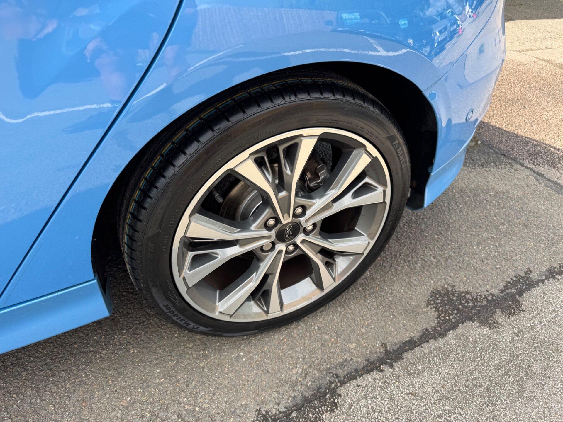 Ford Focus view 25