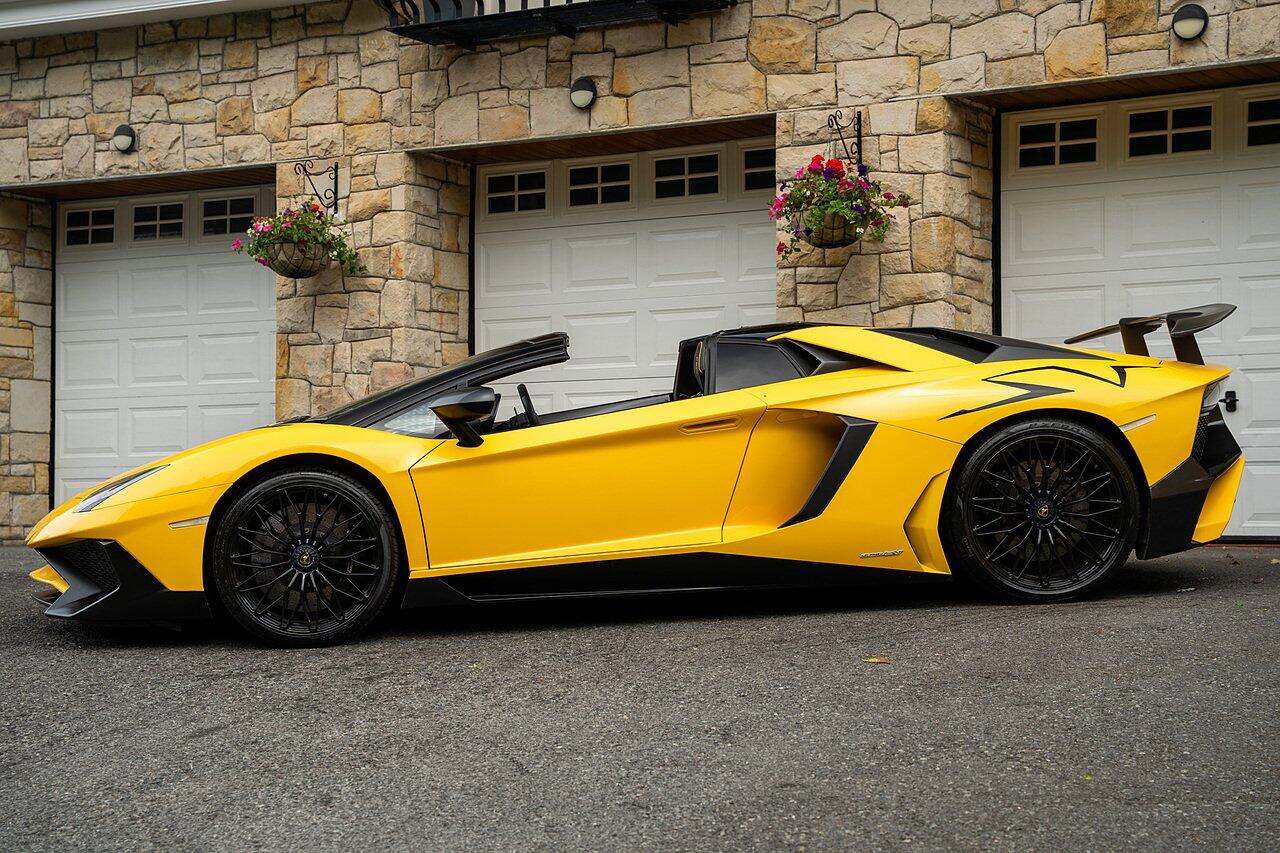 Lamborghini Aventador view 48