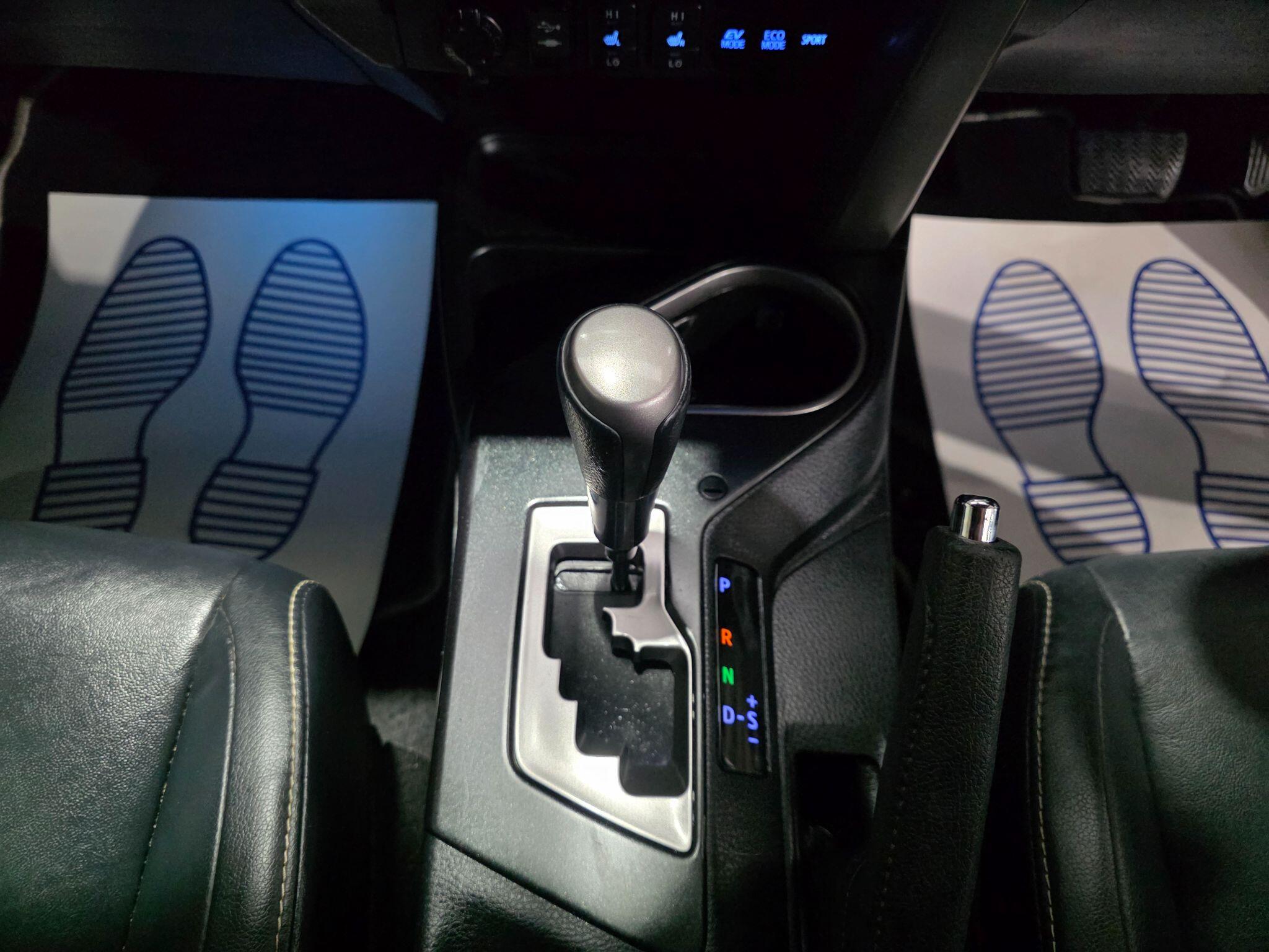 Toyota Rav4 view 9