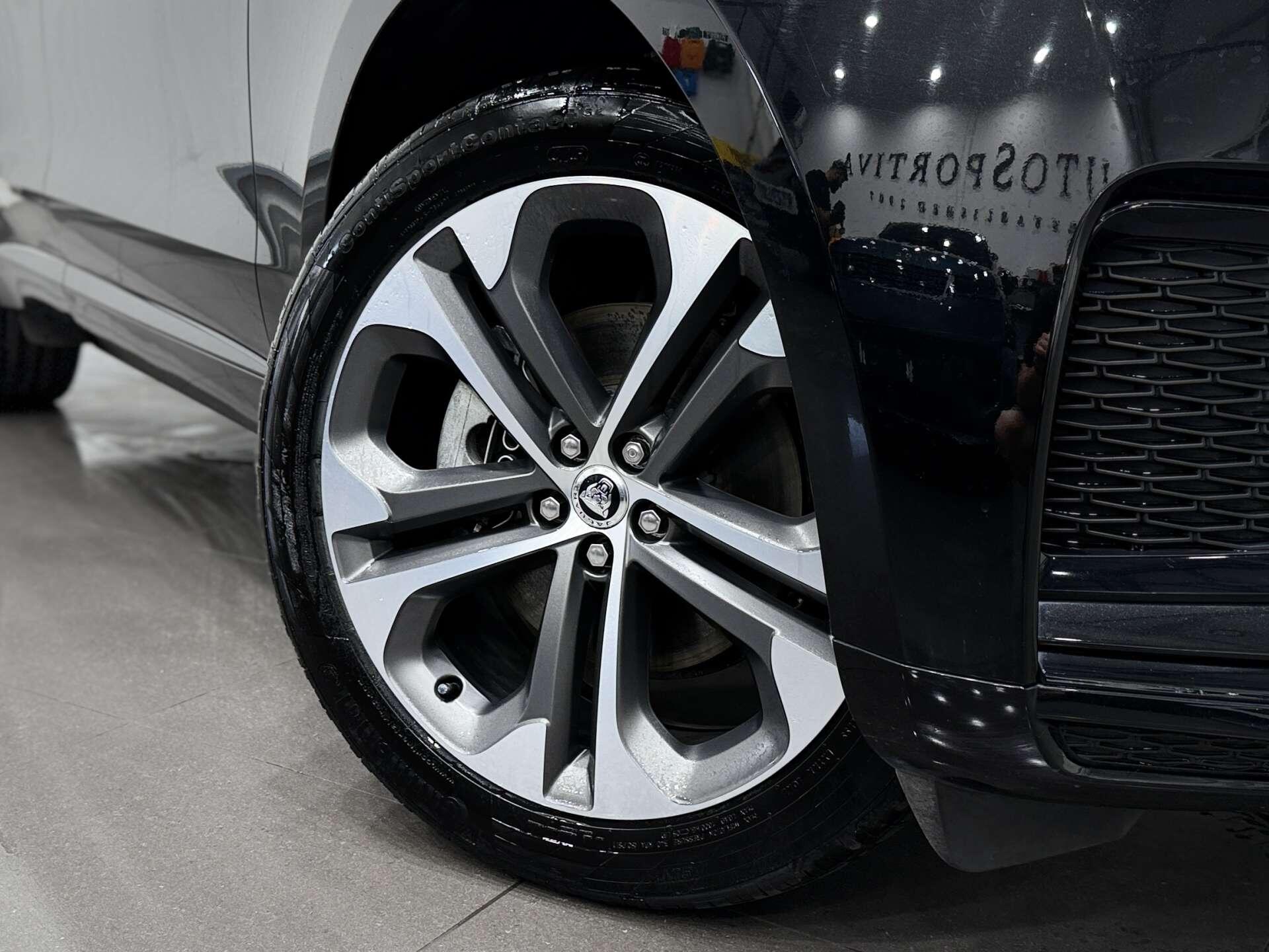 Jaguar F-Pace view 10