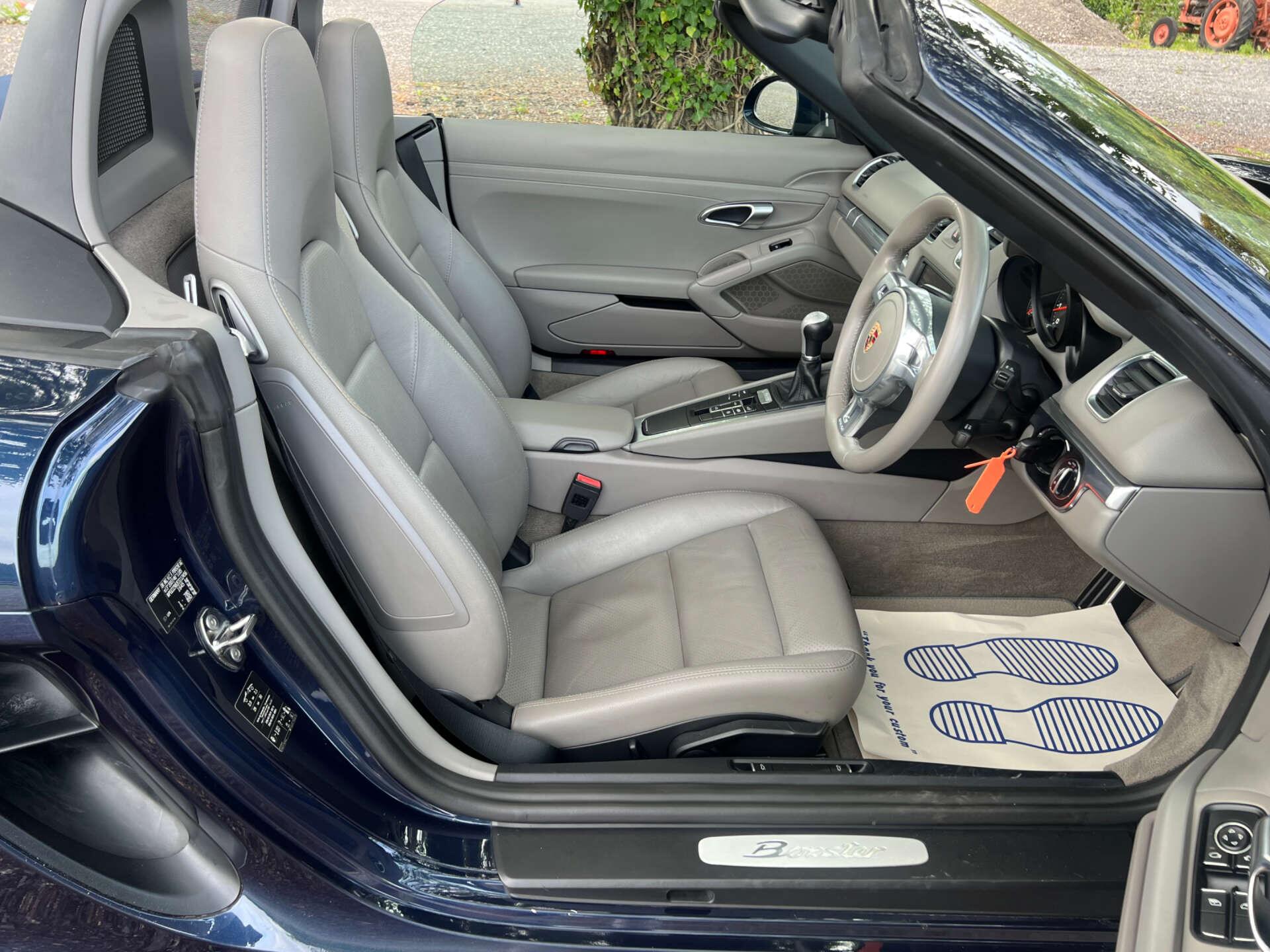Porsche Boxster view 16