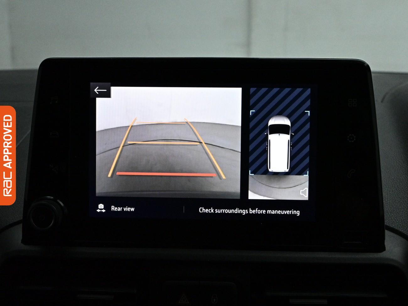 Vauxhall Combo Life view 3